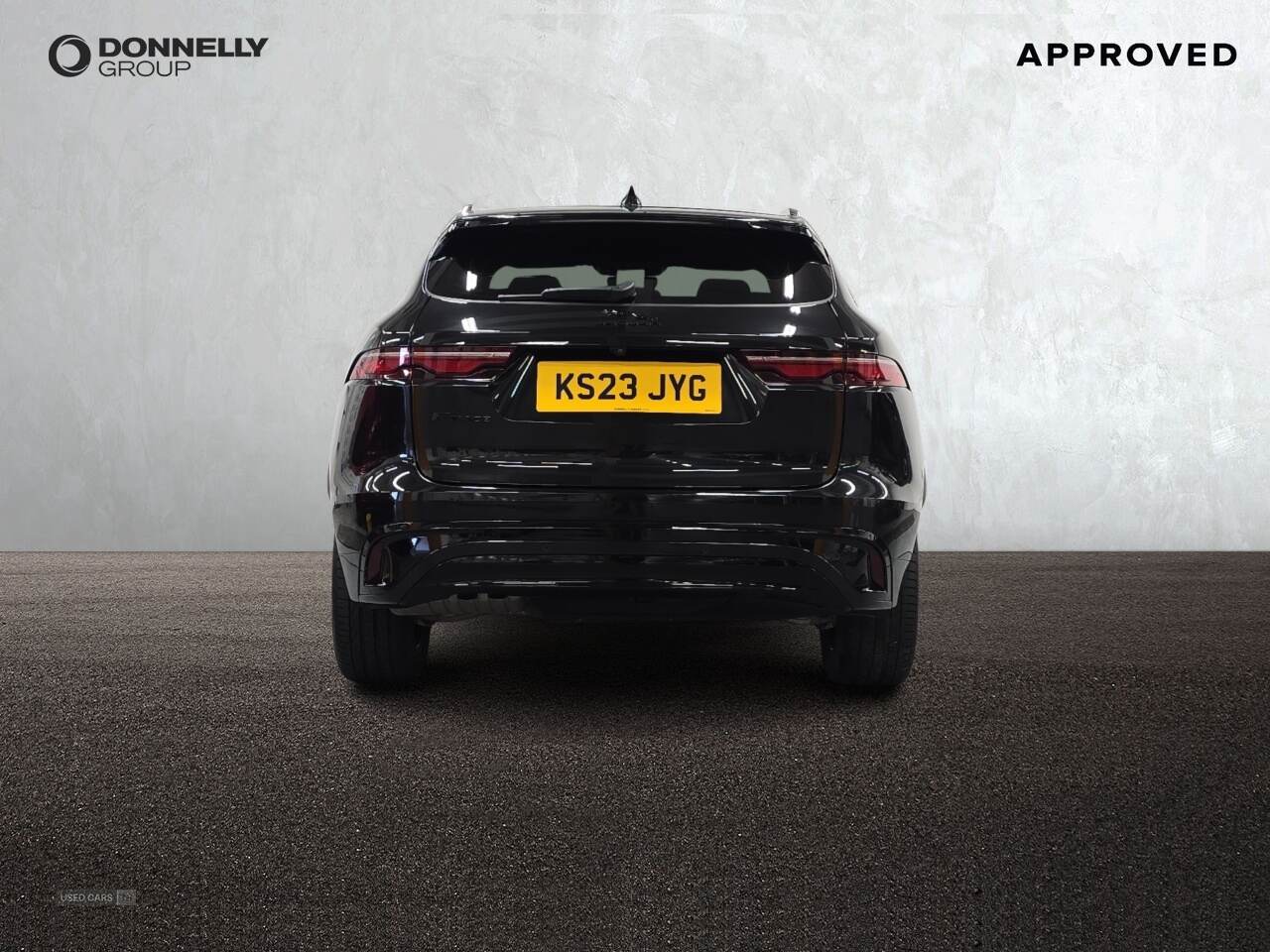Apr 2023 Jaguar F-Pace 2.0 D200 R-Dynamic Black 5dr Auto AWD