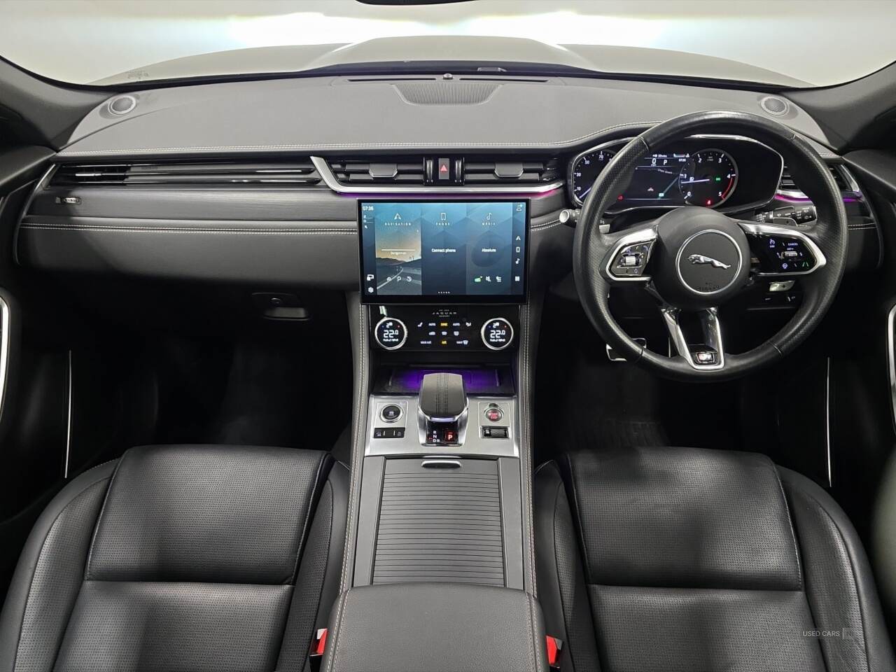 Apr 2023 Jaguar F-Pace 2.0 D200 R-Dynamic Black 5dr Auto AWD