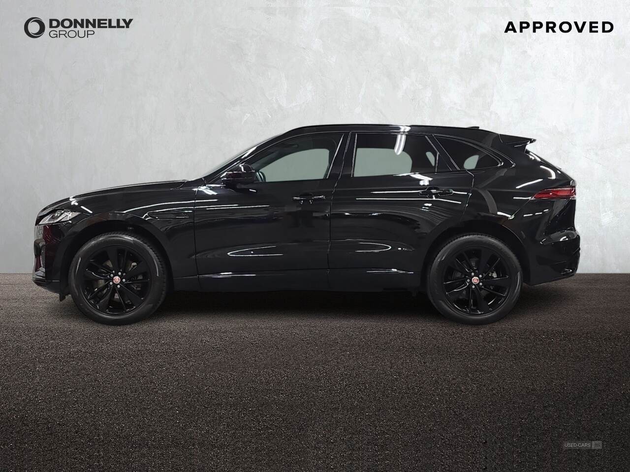 Apr 2023 Jaguar F-Pace 2.0 D200 R-Dynamic Black 5dr Auto AWD