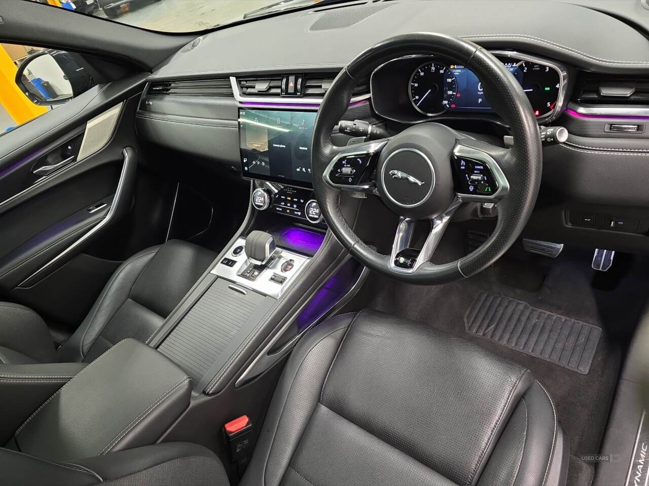 Apr 2023 Jaguar F-Pace 2.0 D200 R-Dynamic Black 5dr Auto AWD