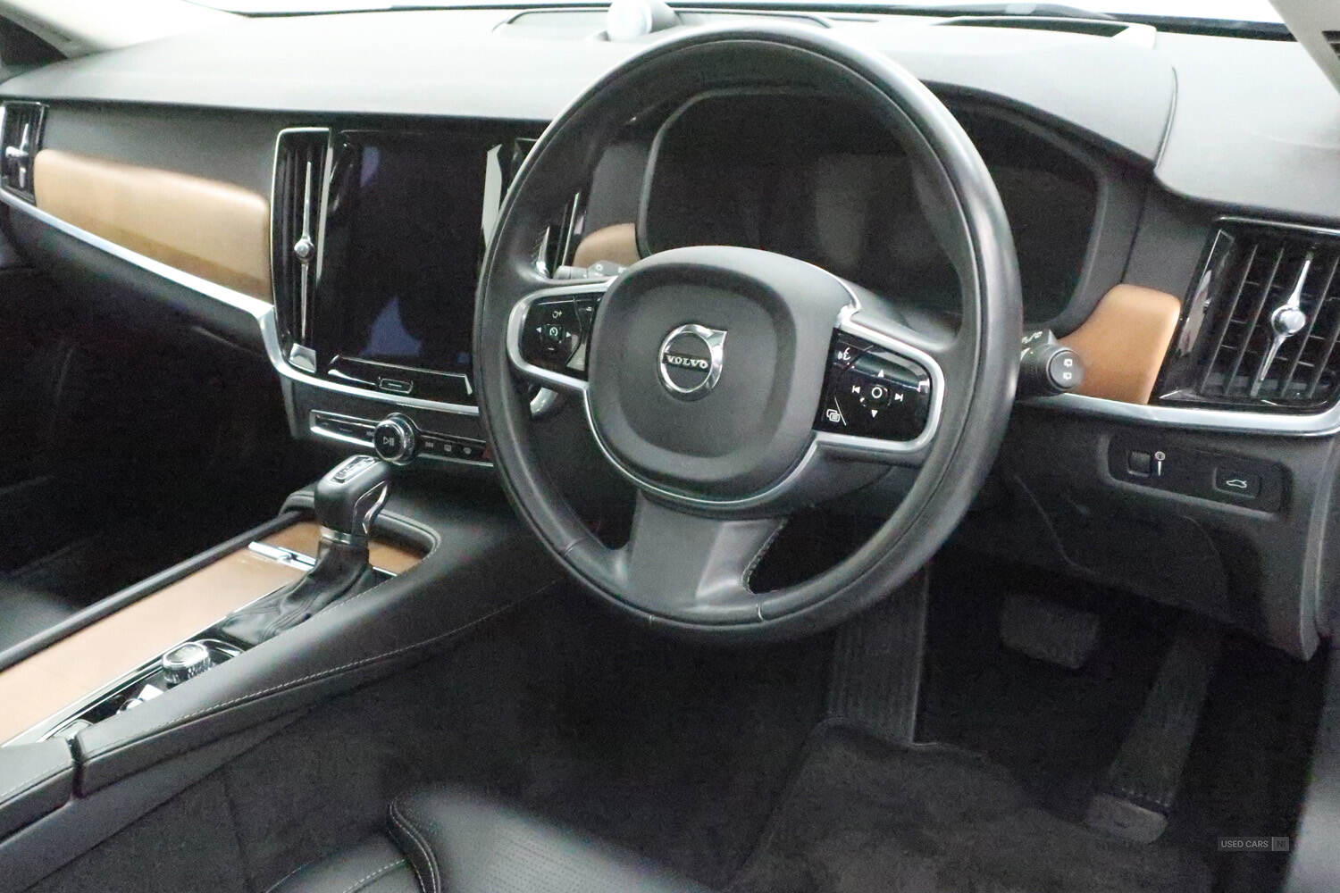 Jun 2017 Volvo V90 2.0 D5 PP Inscription Pro 5dr AWD Geartronic