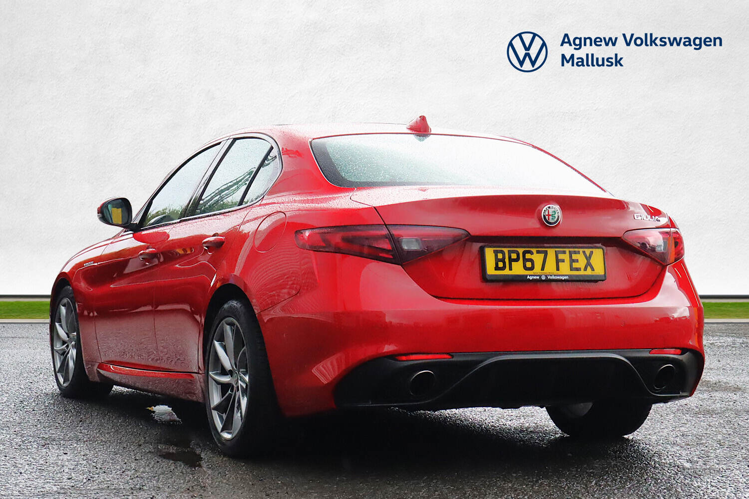 Dec 2017 Alfa Romeo Giulia 2.0 TB 280 Veloce 4dr Auto