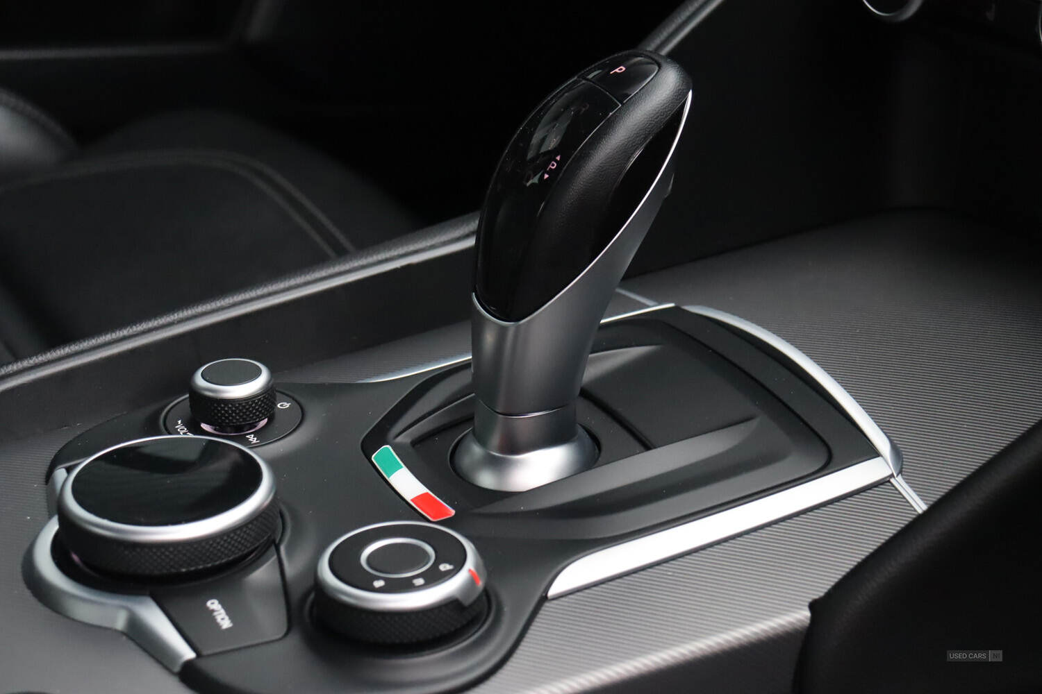 Dec 2017 Alfa Romeo Giulia 2.0 TB 280 Veloce 4dr Auto