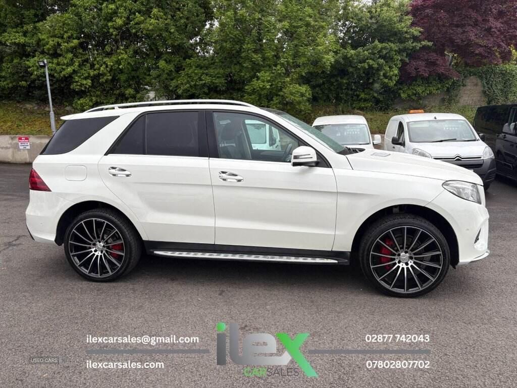 May 2017 Mercedes GLE-Class GLE 350d 4Matic AMG Line Premium 5dr 9G-Tronic