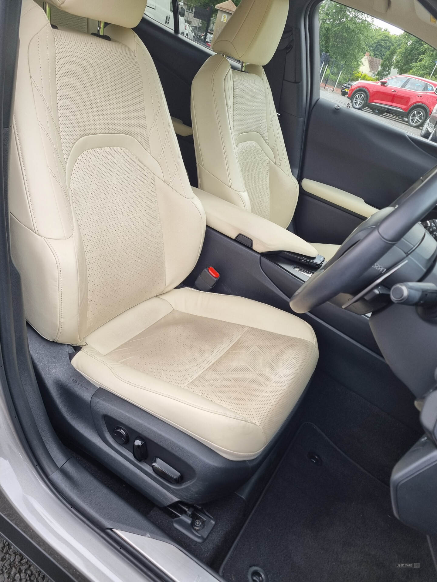Dec 2021 Lexus UX 300e 150kW 54.3 kWh 5dr E-CVT