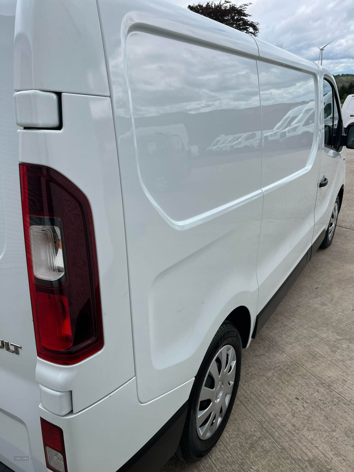 Nov 2021 Renault Trafic SL28 ENERGY dCi 120 Business+ Van