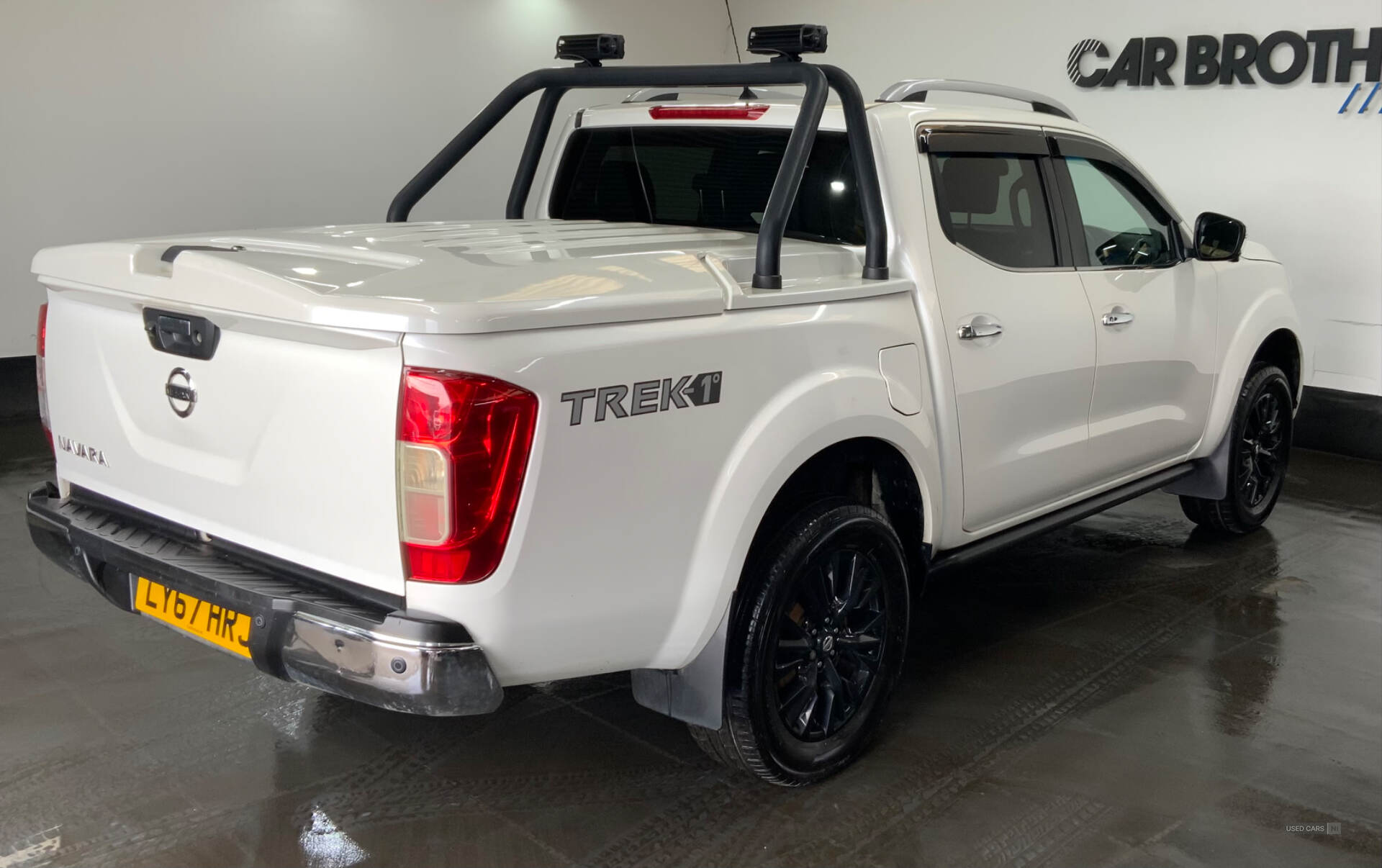 Jan 2018 Nissan Navara Double Cab Pick Up Trek-1 2.3dCi 190 4WD Auto