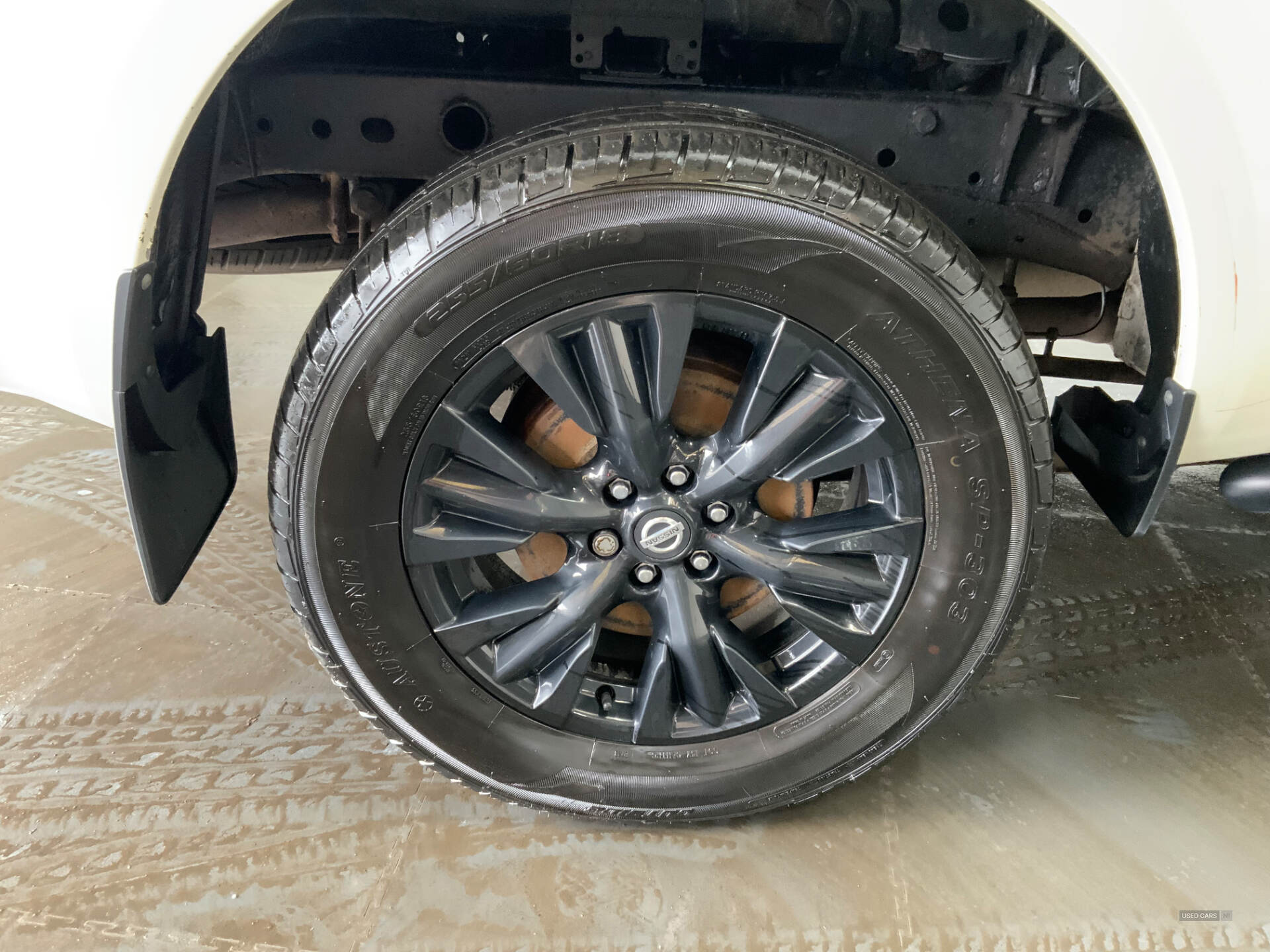 Jan 2018 Nissan Navara Double Cab Pick Up Trek-1 2.3dCi 190 4WD Auto