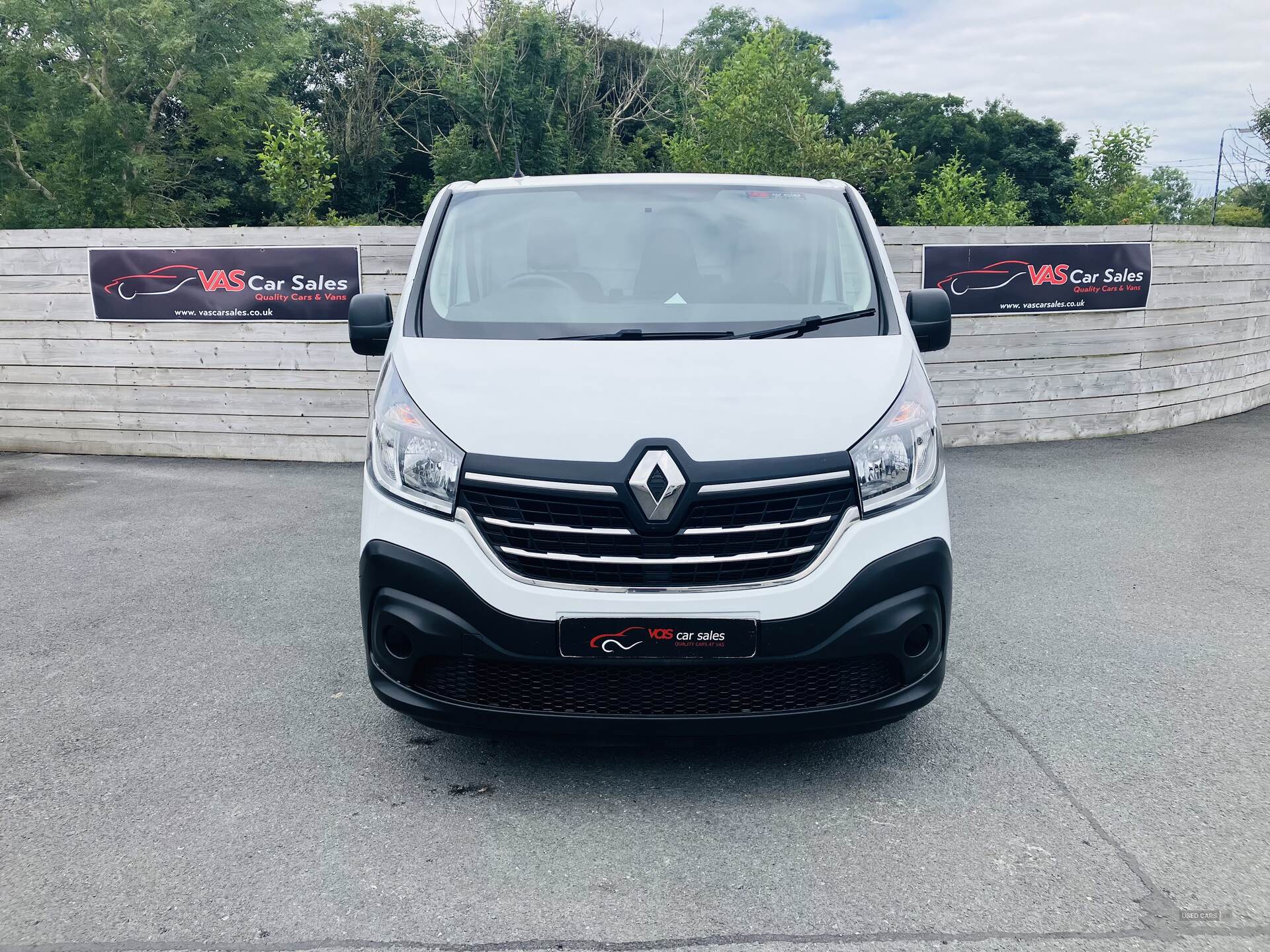 Renault Trafic LWB DIESEL in Down