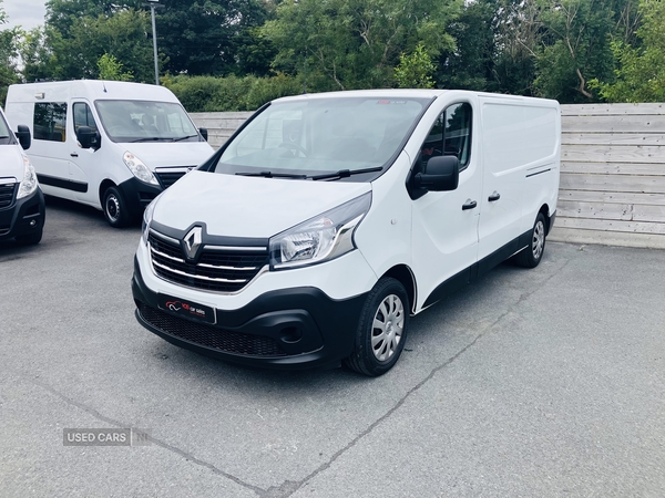Renault Trafic LWB DIESEL in Down