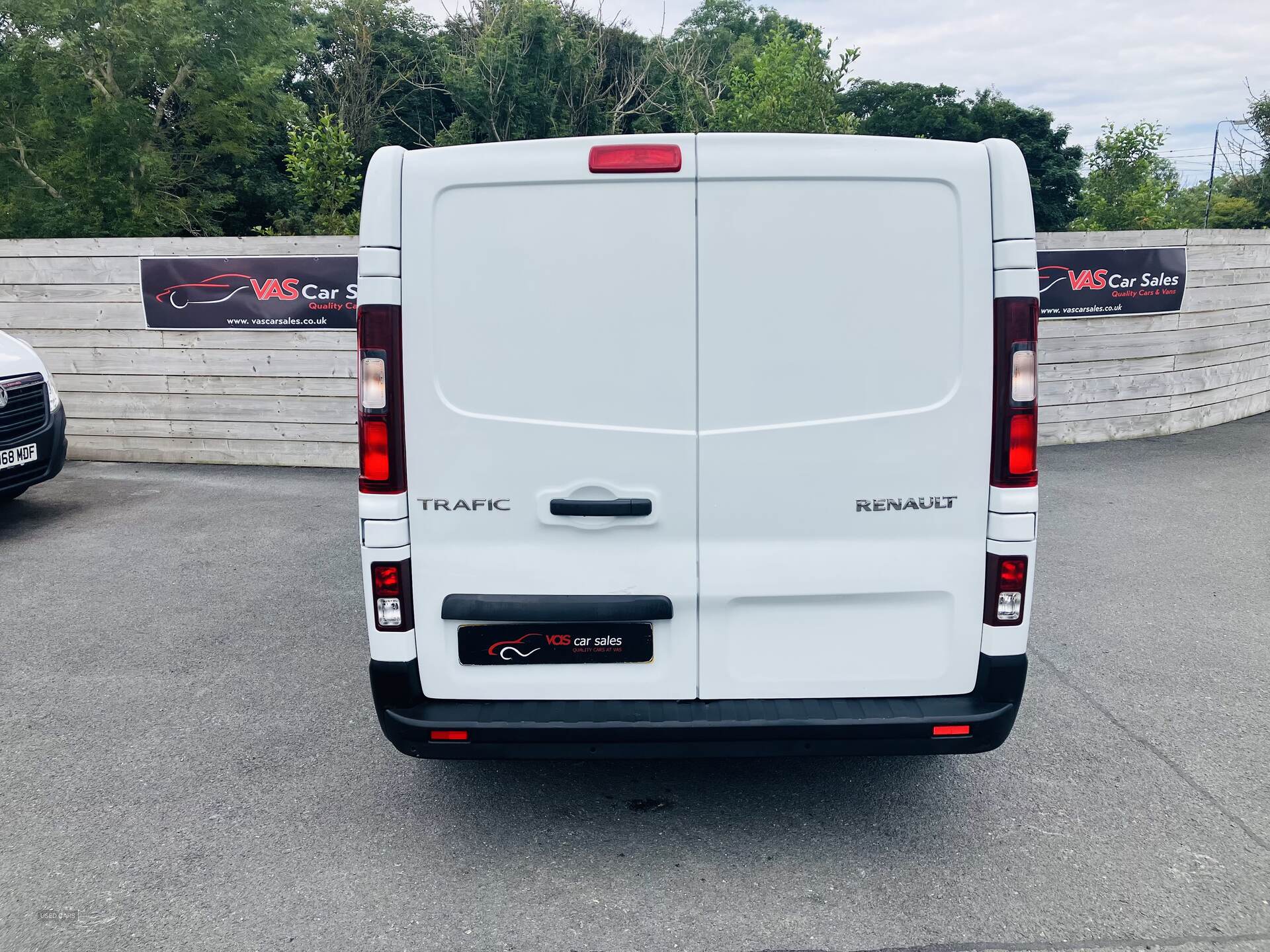 Renault Trafic LWB DIESEL in Down
