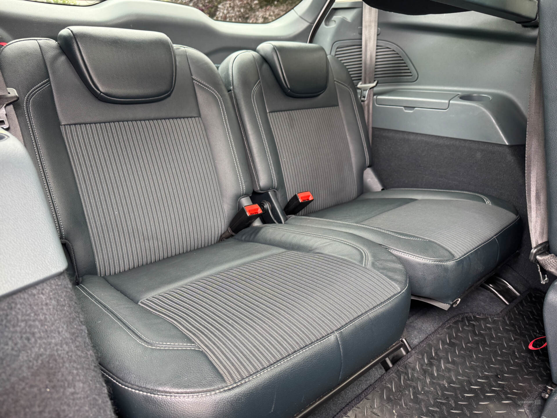 Dec 2013 Ford Grand C-MAX 1.6 TDCi Titanium X 5dr