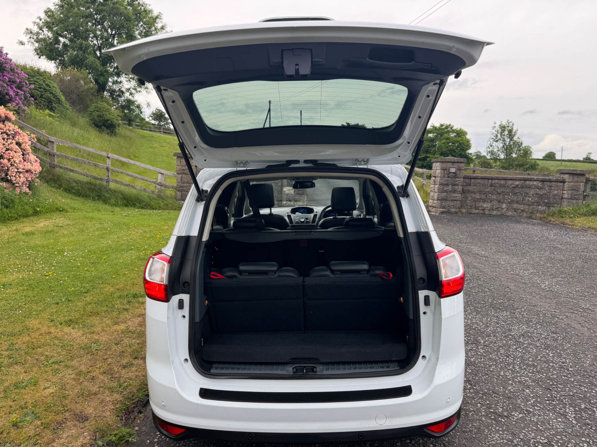 Dec 2013 Ford Grand C-MAX 1.6 TDCi Titanium X 5dr