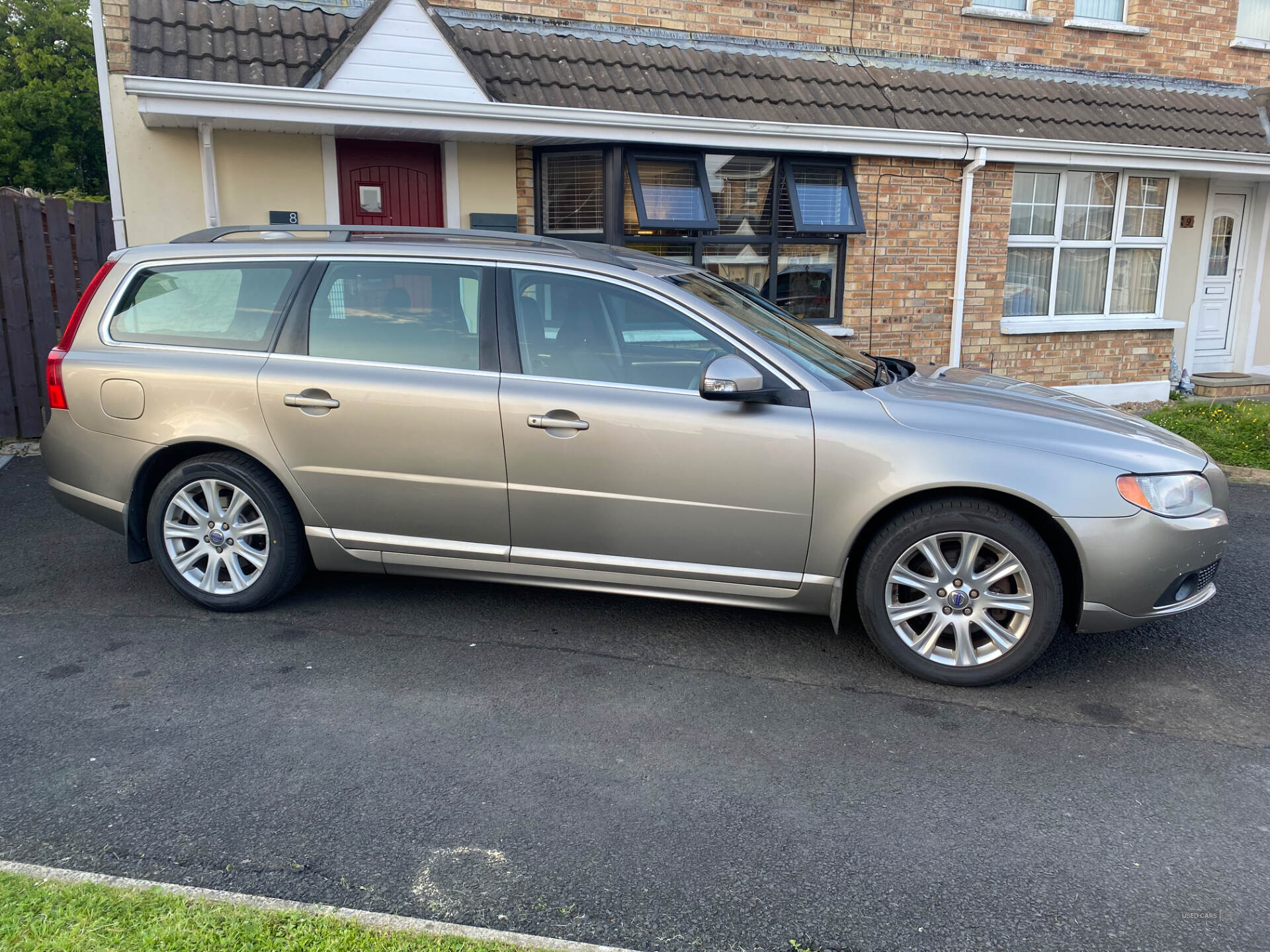 Mar 2010 Volvo V70 2.0D SE 5dr