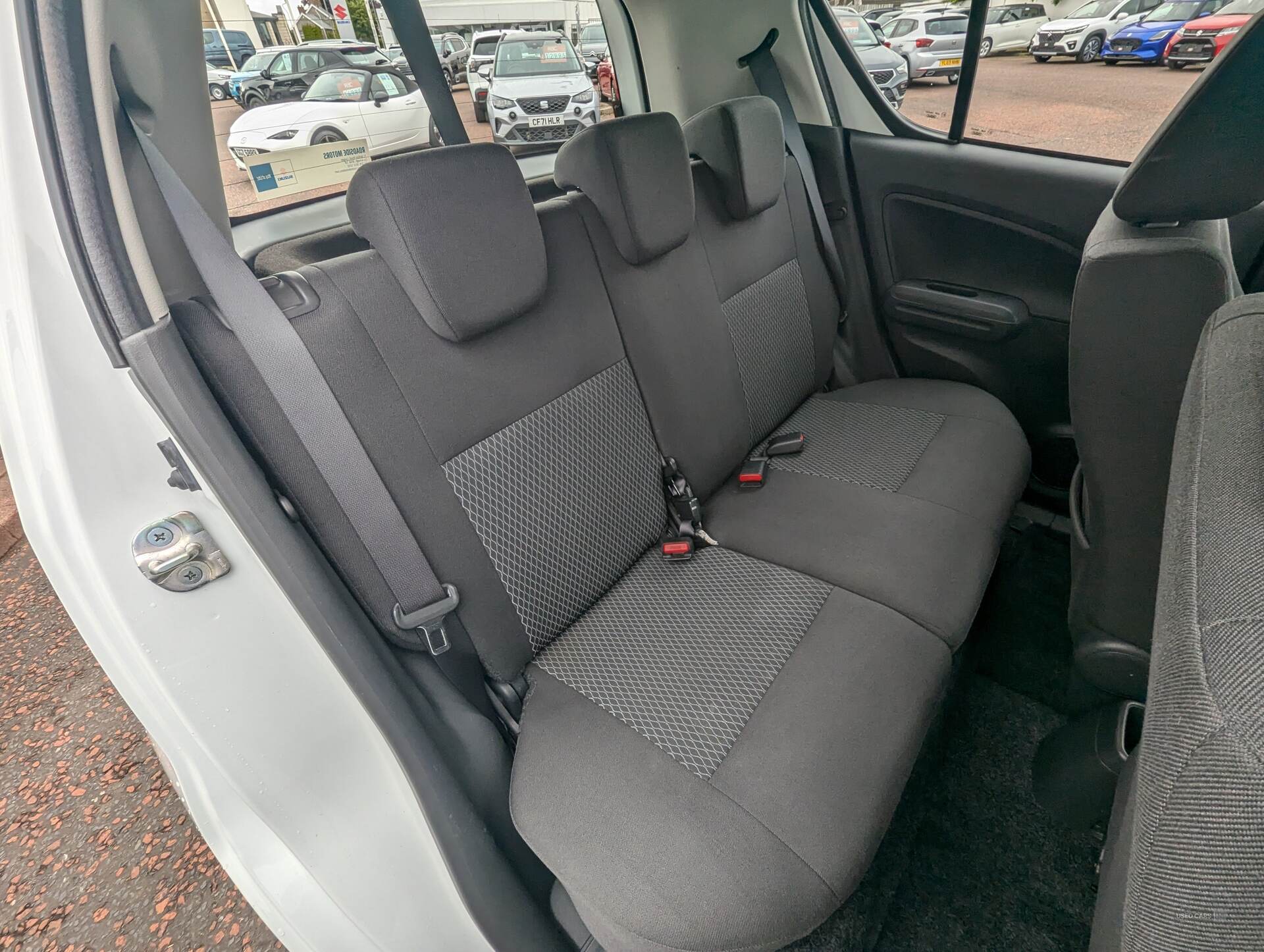 Sep 2014 Suzuki Splash 1.0 SZ3 5dr