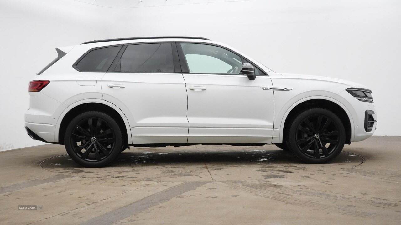 Apr 2021 Volkswagen Touareg 3.0 V6 TDI 4Motion Black Edition 5dr Tip Auto