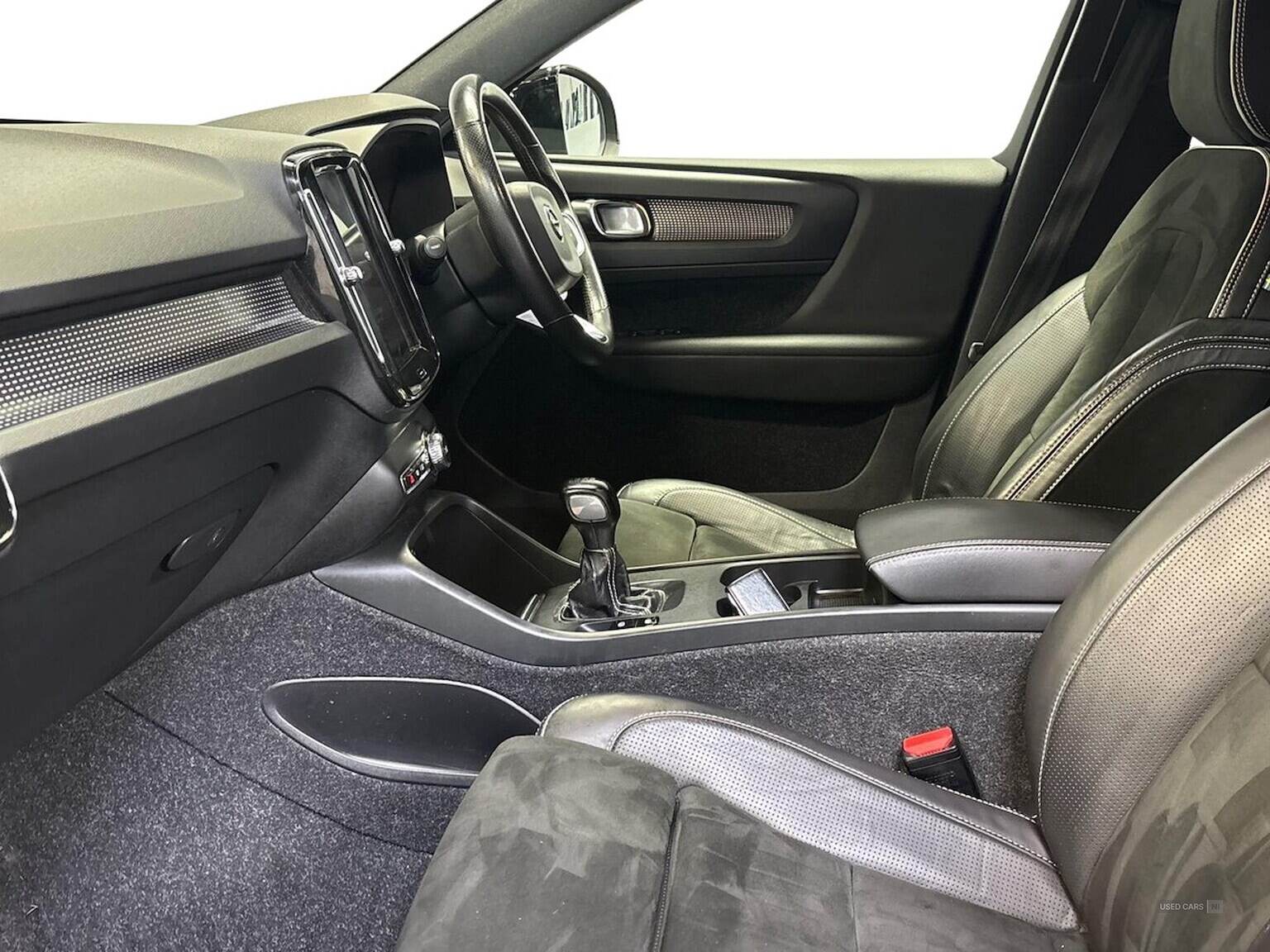 Feb 2020 Volvo XC40 1.5 T3 [163] R Design 5Dr