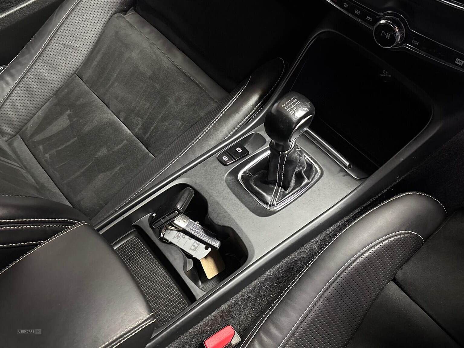 Feb 2020 Volvo XC40 1.5 T3 [163] R Design 5Dr