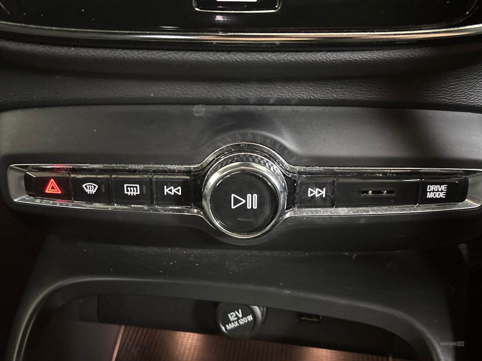 Feb 2020 Volvo XC40 1.5 T3 [163] R Design 5Dr