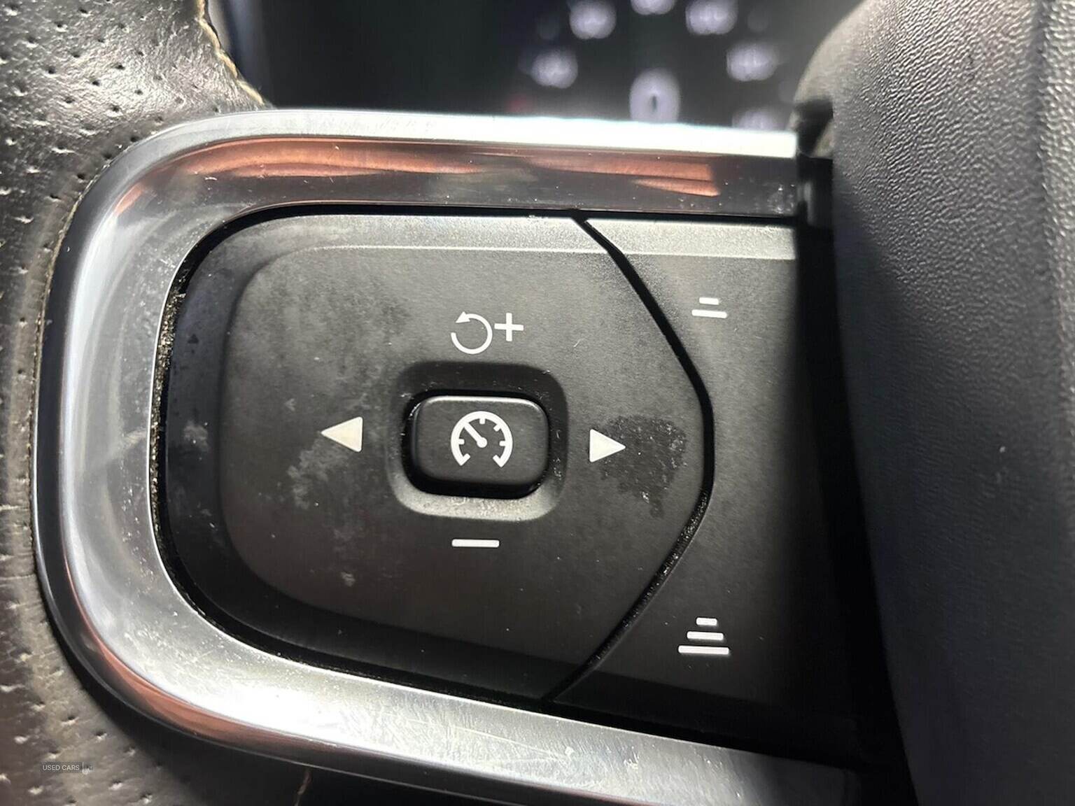 Feb 2020 Volvo XC40 1.5 T3 [163] R Design 5Dr