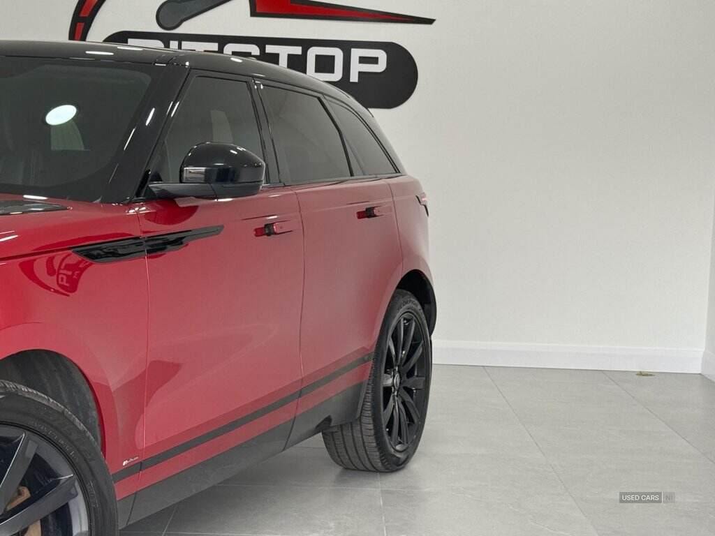 Sep 2018 Land Rover Range Rover Velar 3.0 D300 R-Dynamic HSE 5dr Auto
