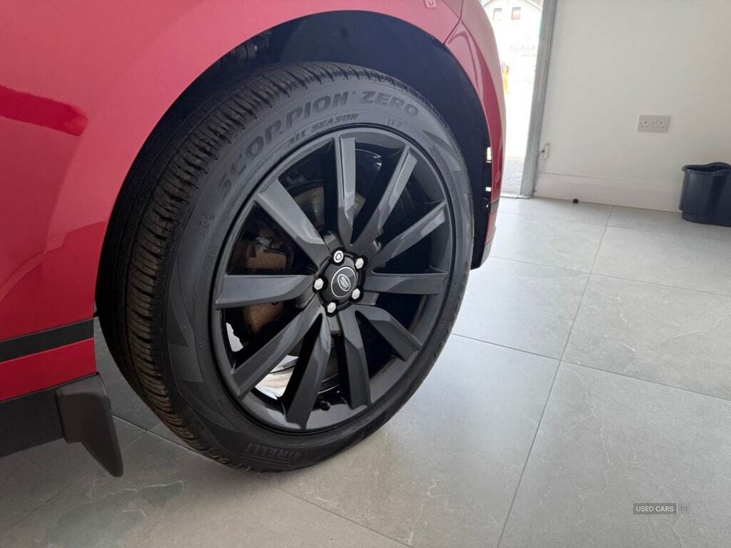 Sep 2018 Land Rover Range Rover Velar 3.0 D300 R-Dynamic HSE 5dr Auto