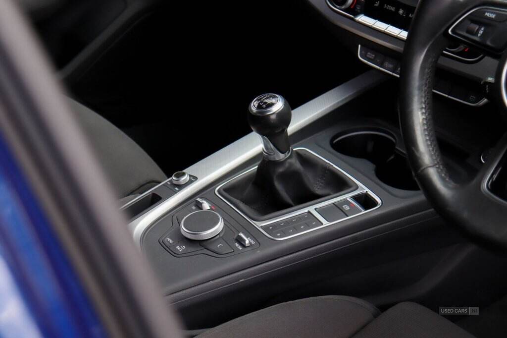 Dec 2016 Audi A4 2.0 TDI Ultra SE 4dr