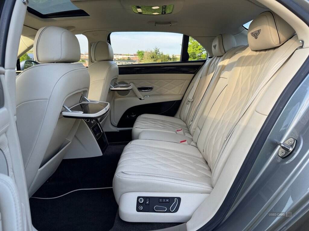 Jan 2014 Bentley Flying Spur 6.0 W12 4dr Auto