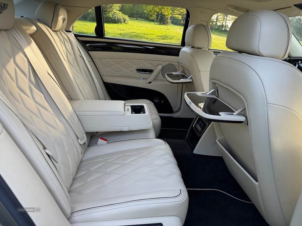 Jan 2014 Bentley Flying Spur 6.0 W12 4dr Auto