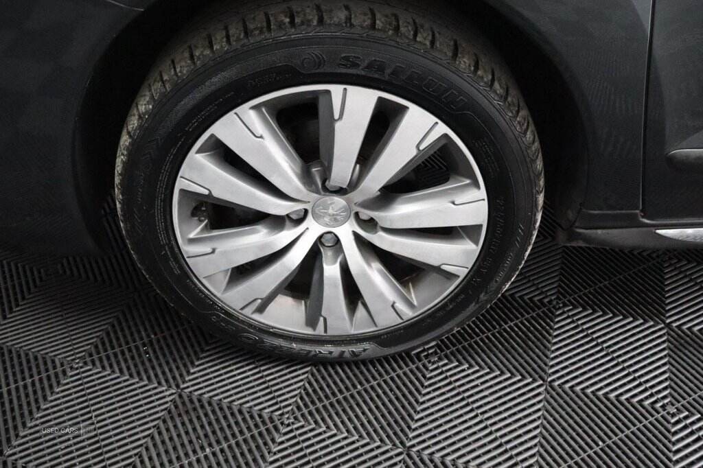 Oct 2014 Peugeot 3008 1.6 HDi Active 5dr