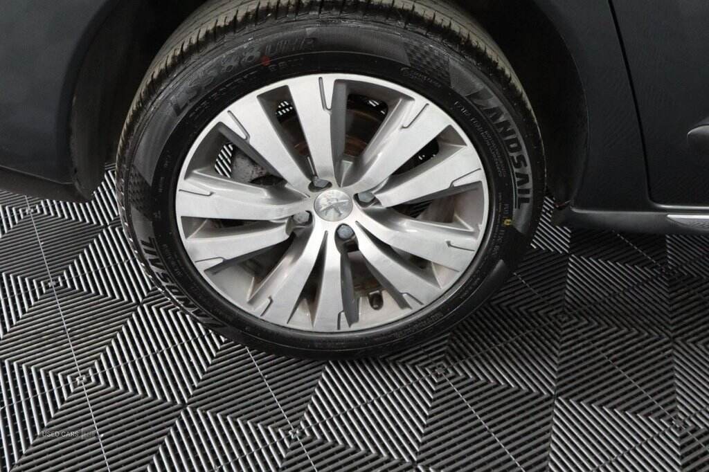 Oct 2014 Peugeot 3008 1.6 HDi Active 5dr