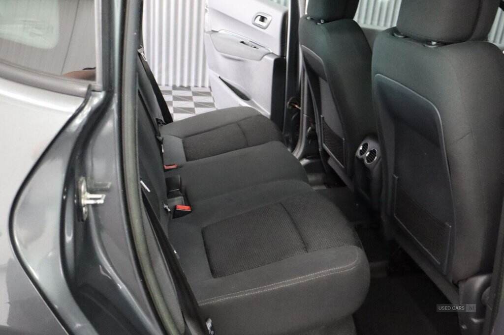 Oct 2014 Peugeot 3008 1.6 HDi Active 5dr