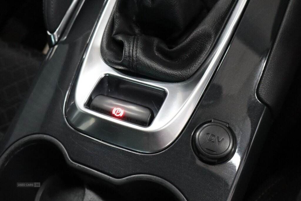 Oct 2014 Peugeot 3008 1.6 HDi Active 5dr