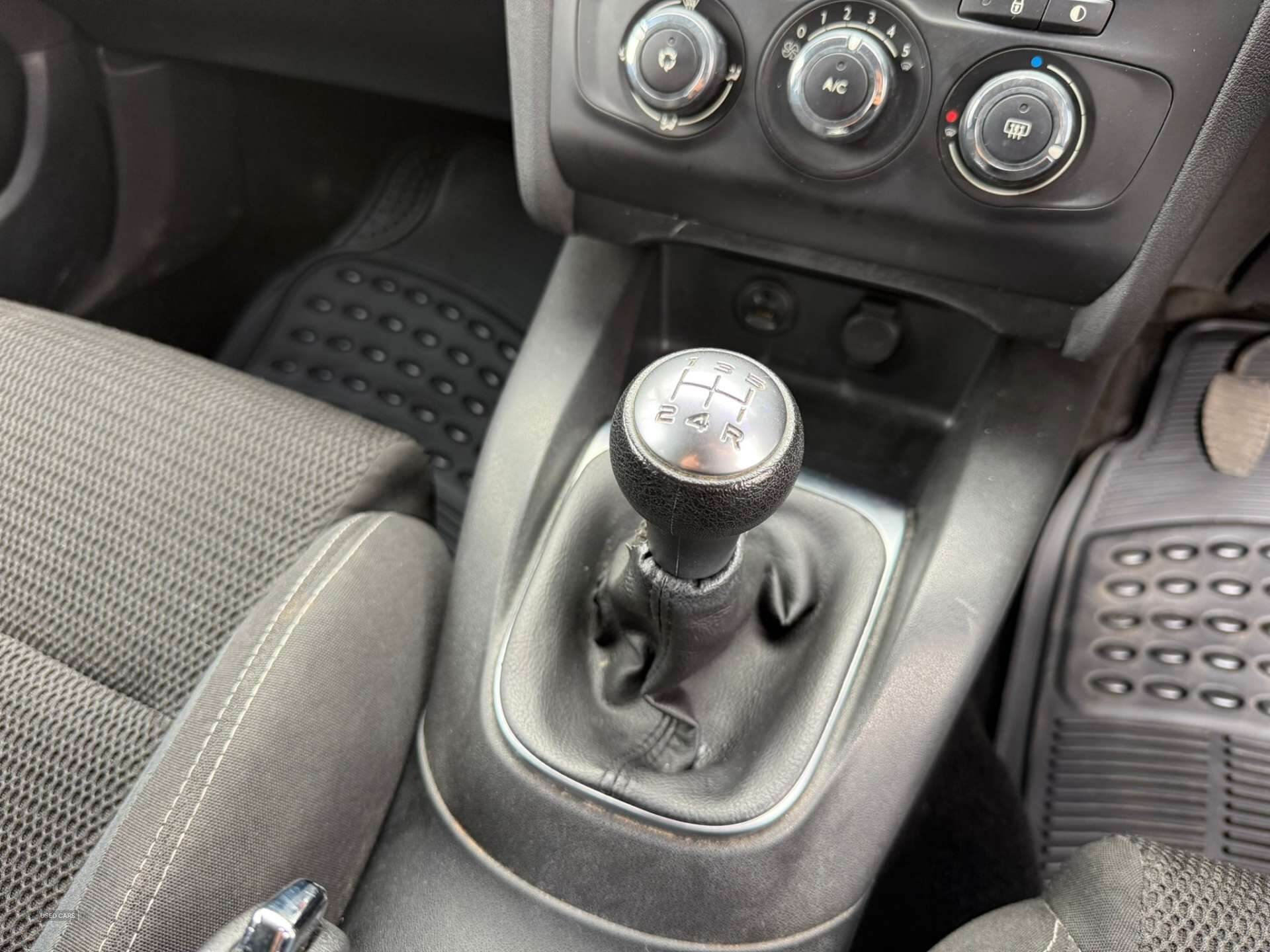 Jan 2016 Citroen C4 1.6 BlueHDi Feel 5dr