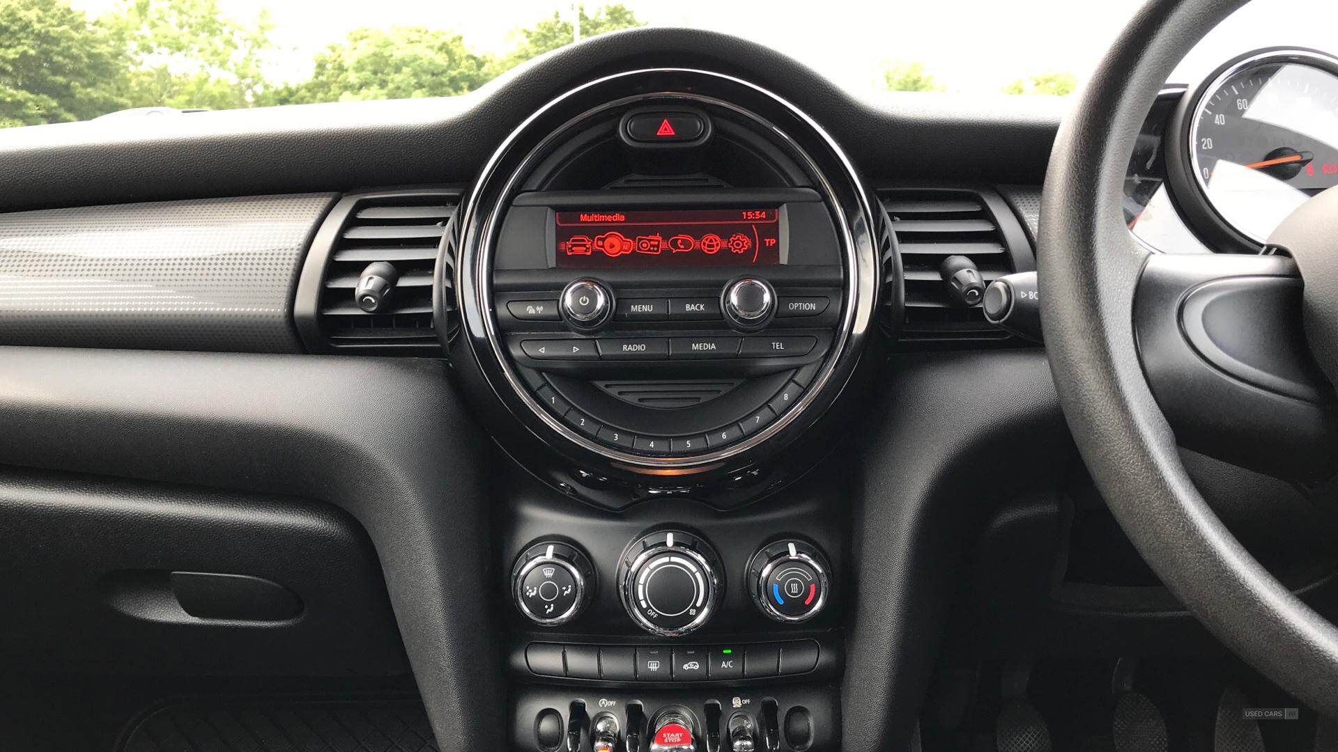 Mar 2017 MINI Hatch Cooper 1.5 Cooper 3dr