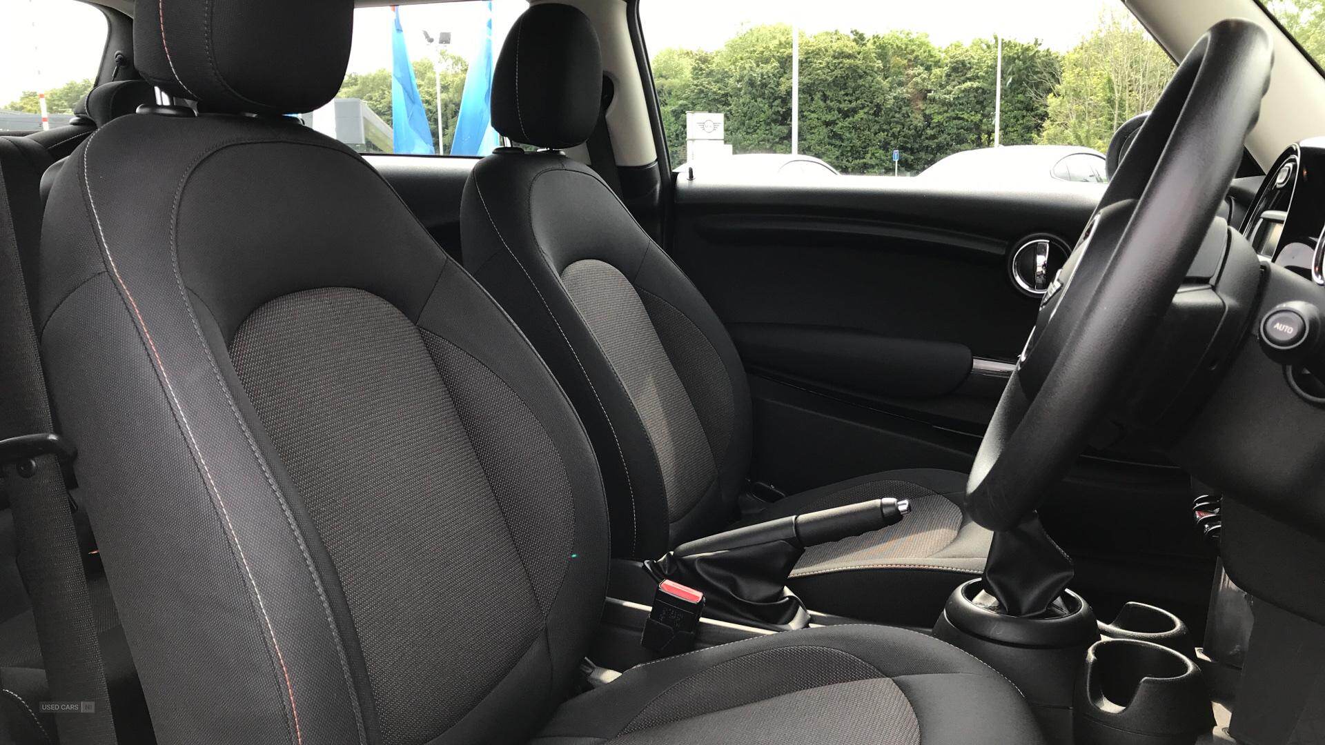 Mar 2017 MINI Hatch Cooper 1.5 Cooper 3dr