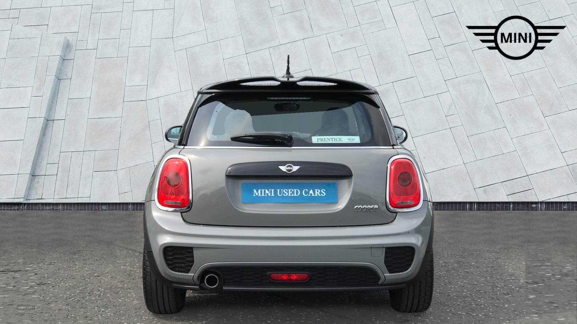 Mar 2017 MINI Hatch Cooper 1.5 Cooper 3dr