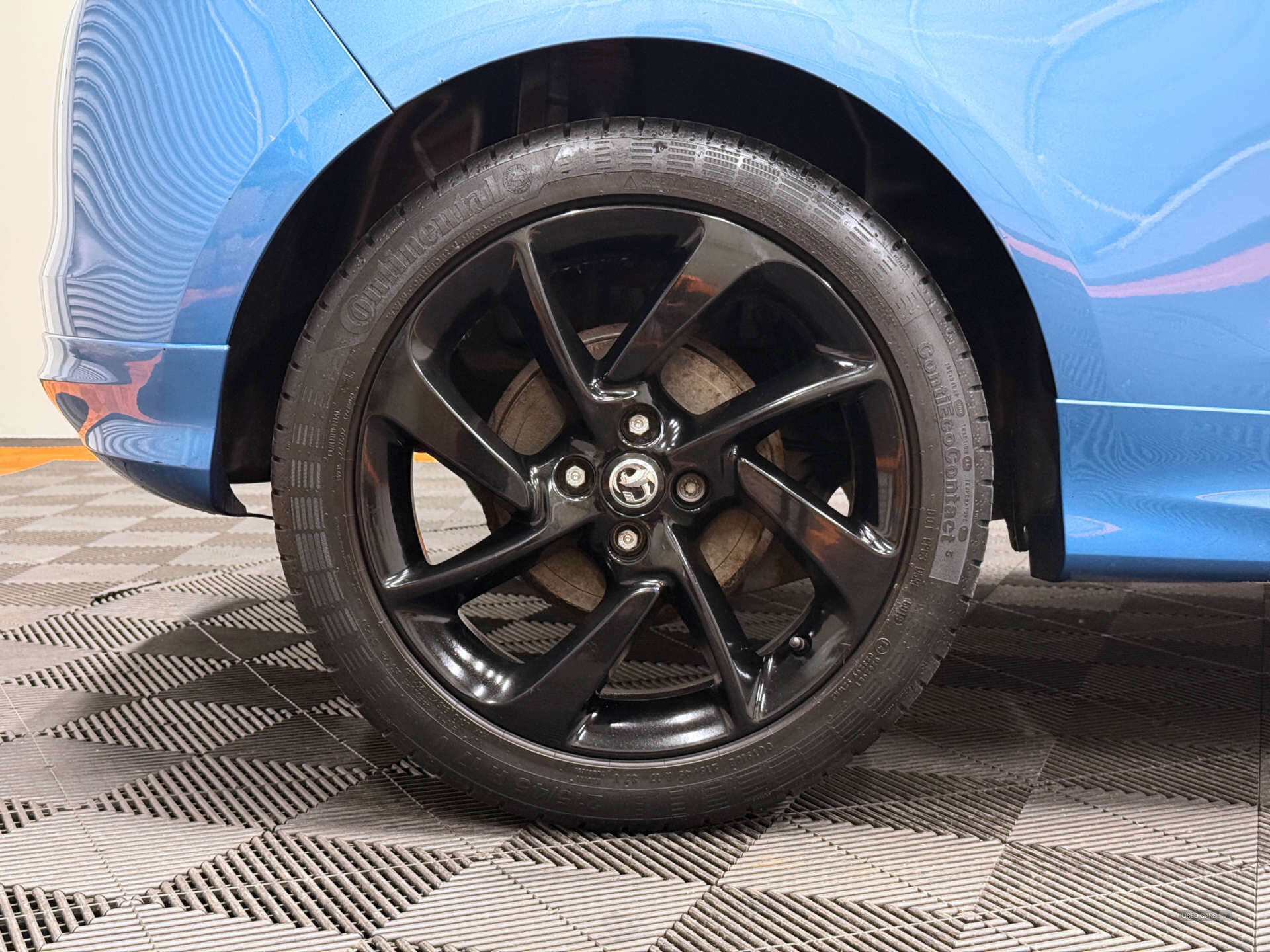 Mar 2019 Vauxhall Corsa 1.4 SRi Vx-line Nav Black 3dr