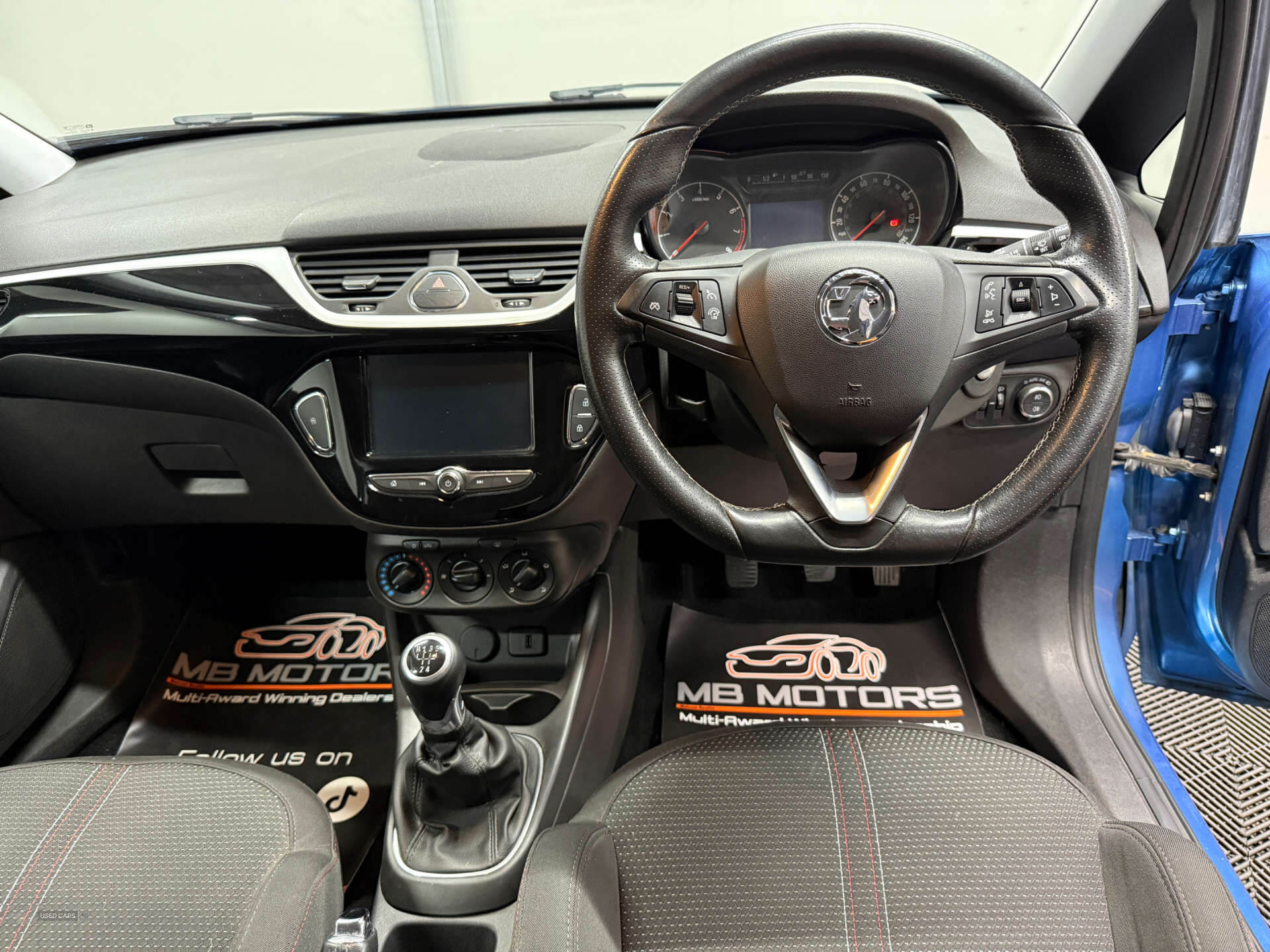 Mar 2019 Vauxhall Corsa 1.4 SRi Vx-line Nav Black 3dr
