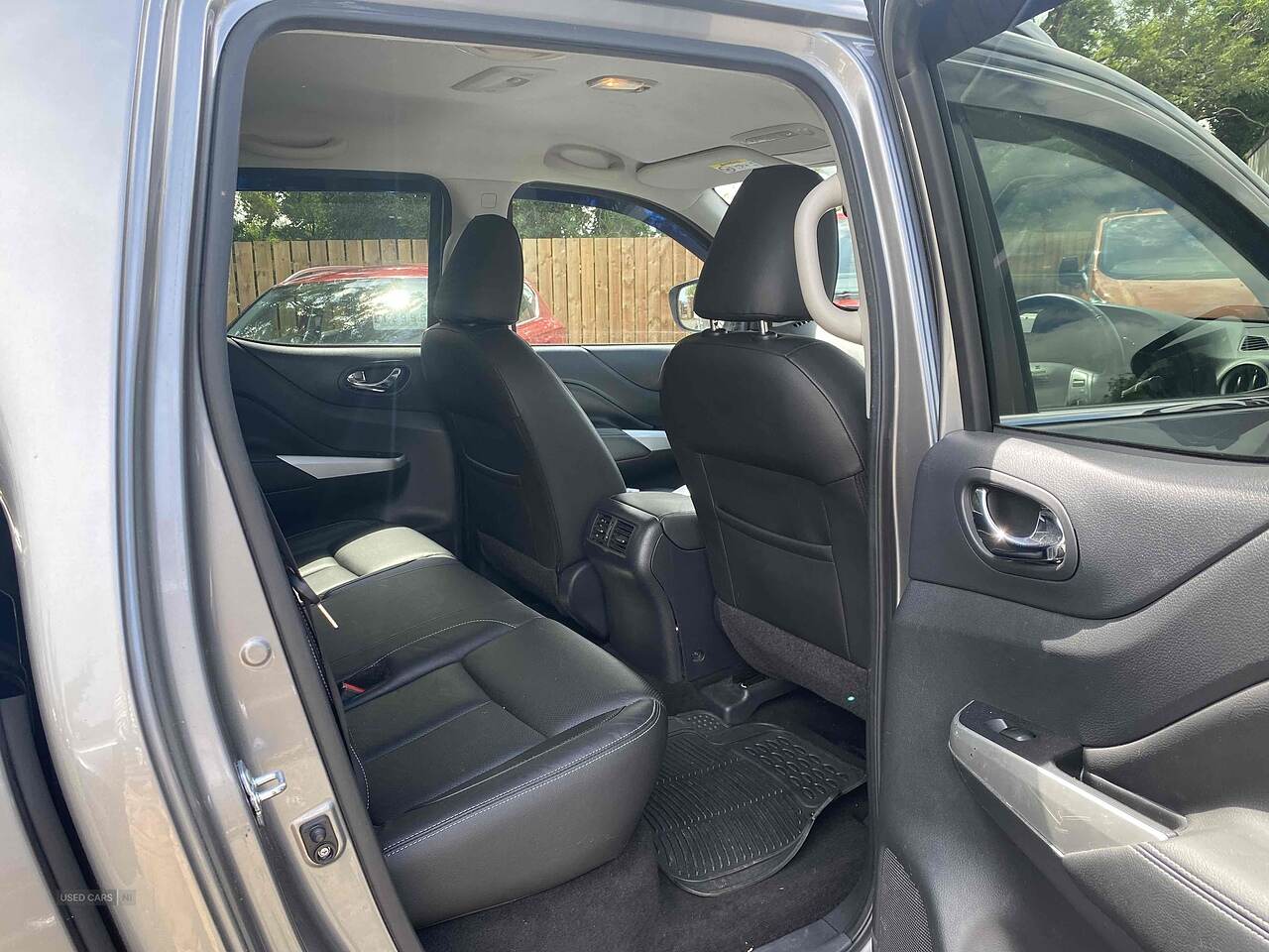 May 2018 Nissan Navara Double Cab Pick Up Tekna 2.3dCi 190 4WD Auto
