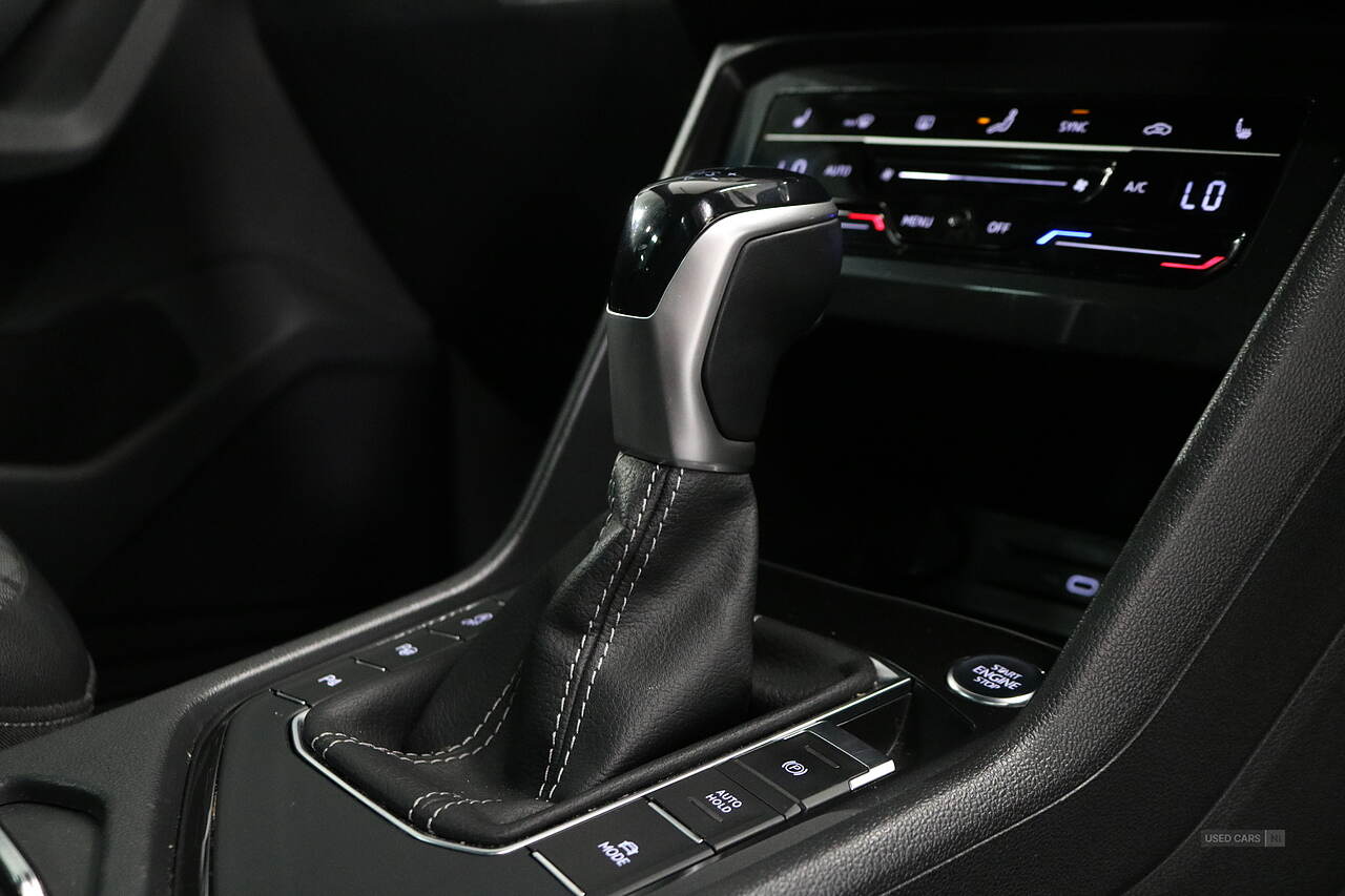 Apr 2022 Volkswagen Tiguan 2.0 TDI R-Line 5dr DSG