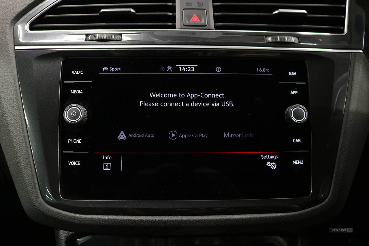 Apr 2022 Volkswagen Tiguan 2.0 TDI R-Line 5dr DSG