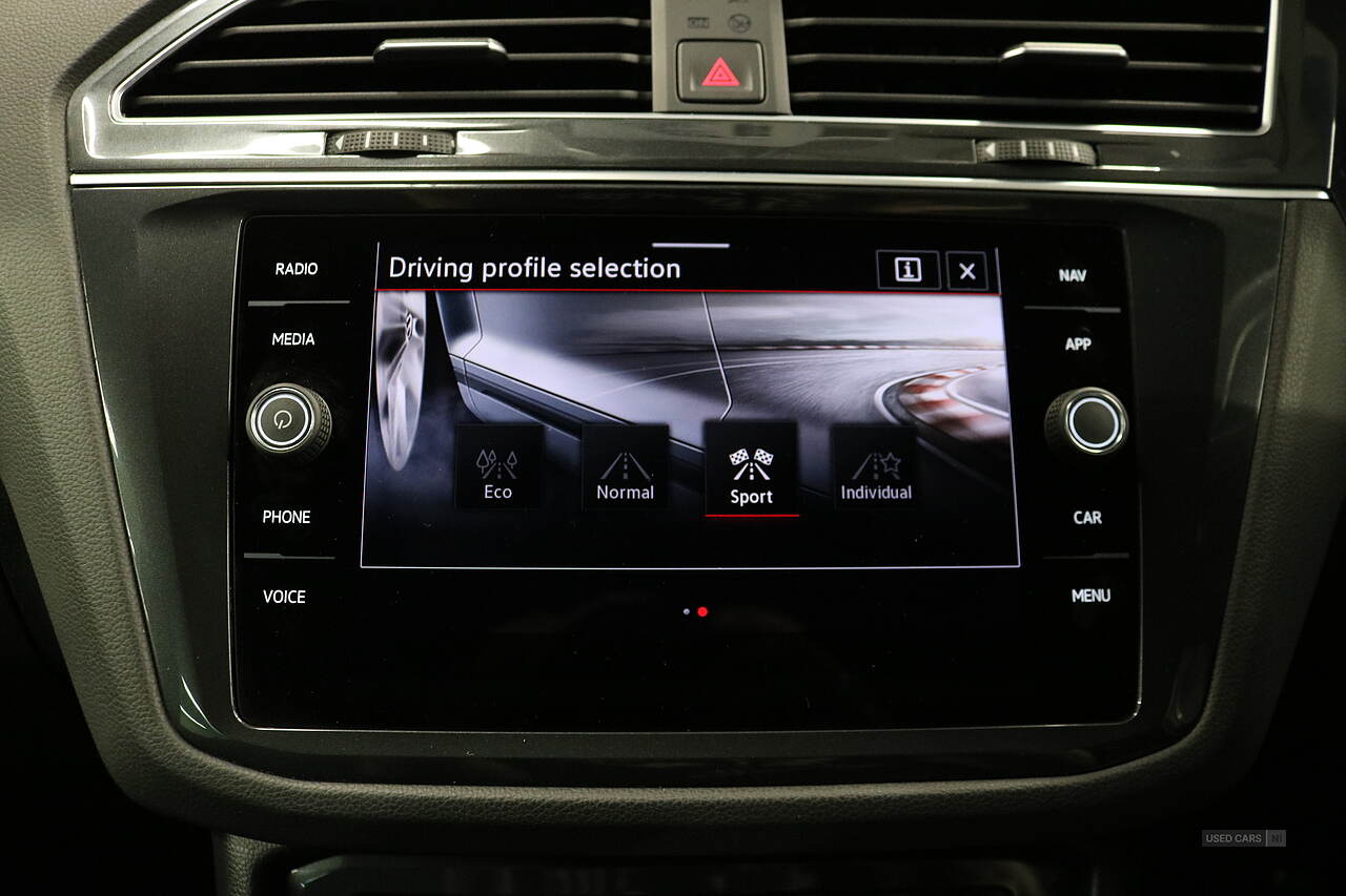 Apr 2022 Volkswagen Tiguan 2.0 TDI R-Line 5dr DSG