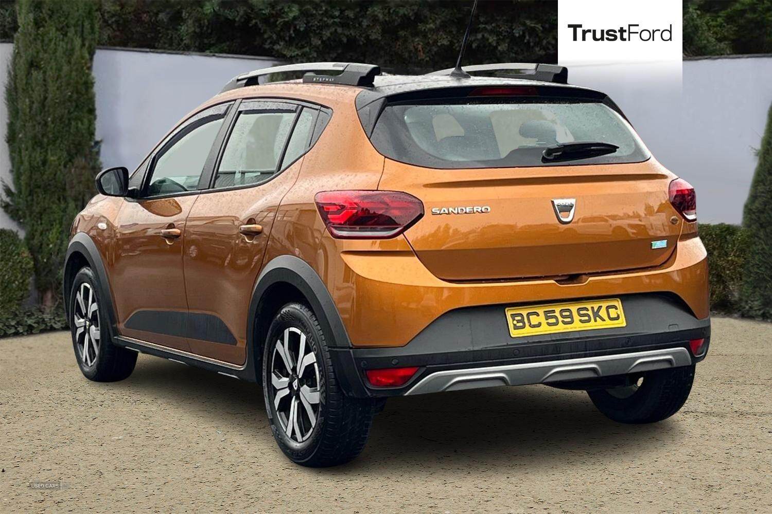 Apr 2021 Dacia Sandero Stepway 1.0 TCe Bi-Fuel Prestige 5dr