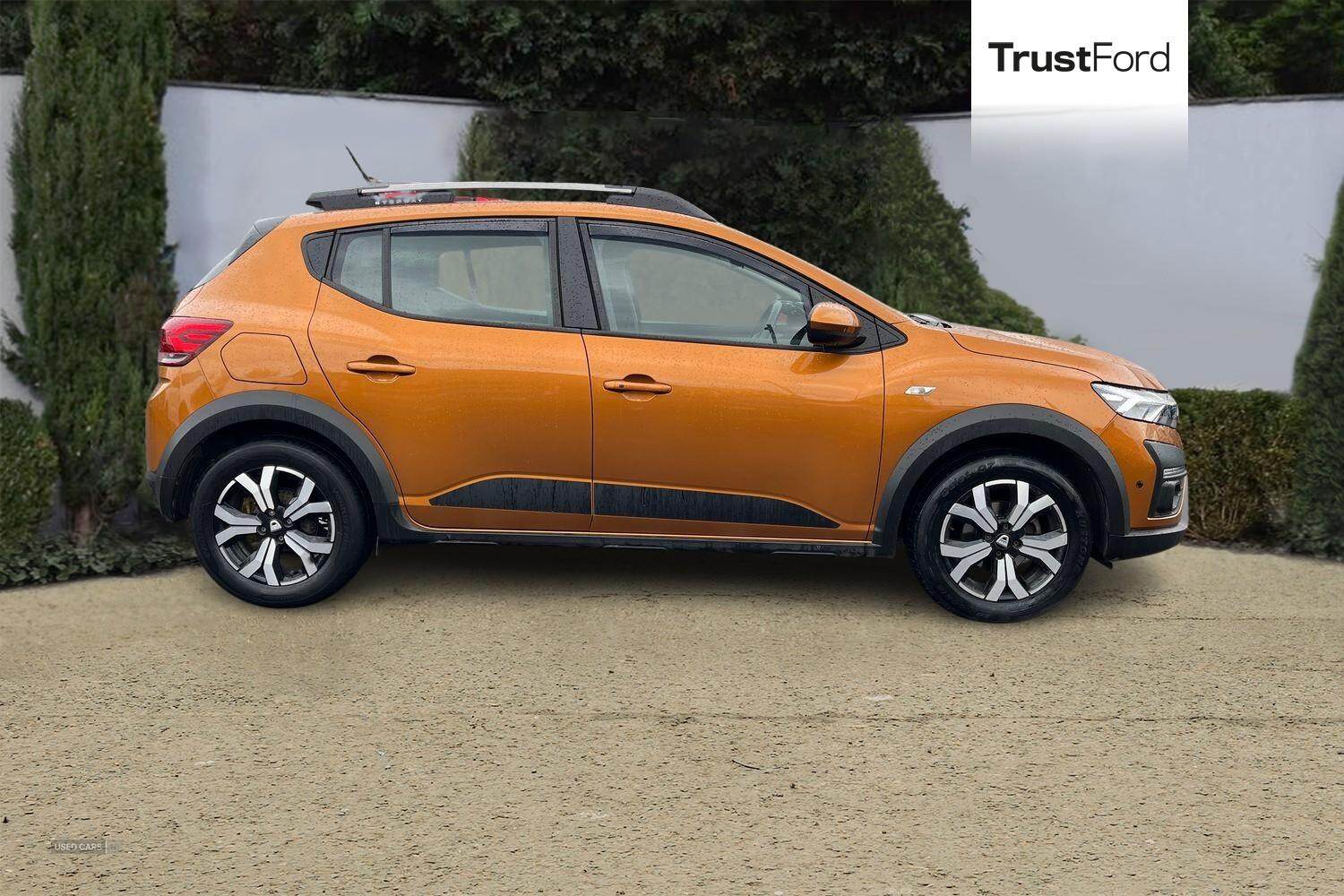 Apr 2021 Dacia Sandero Stepway 1.0 TCe Bi-Fuel Prestige 5dr