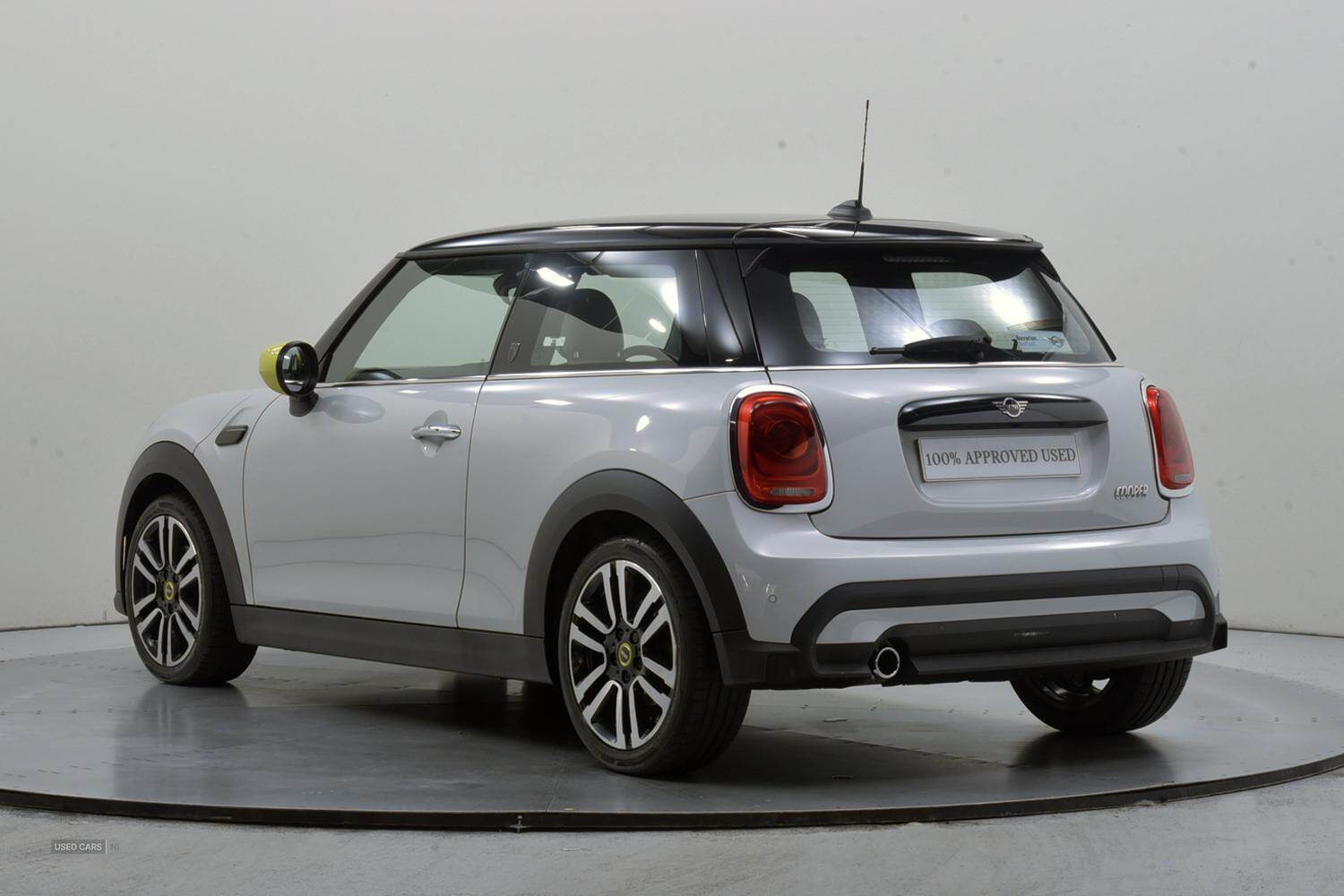 Feb 2022 MINI HATCHBACK 1.5 Cooper Exclusive 3dr