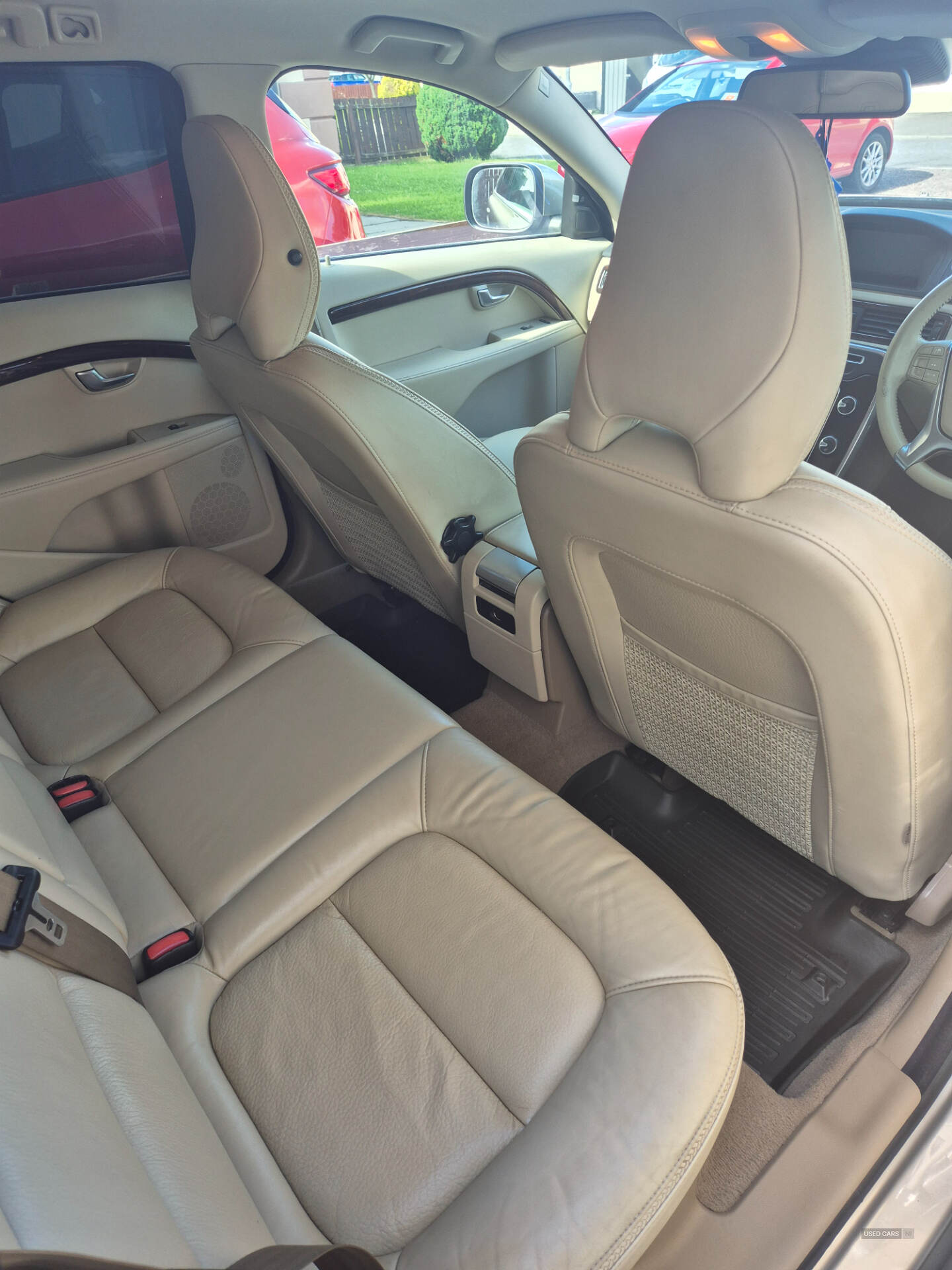 Oct 2013 Volvo XC70 D5 [215] SE Lux 5dr AWD Geartronic