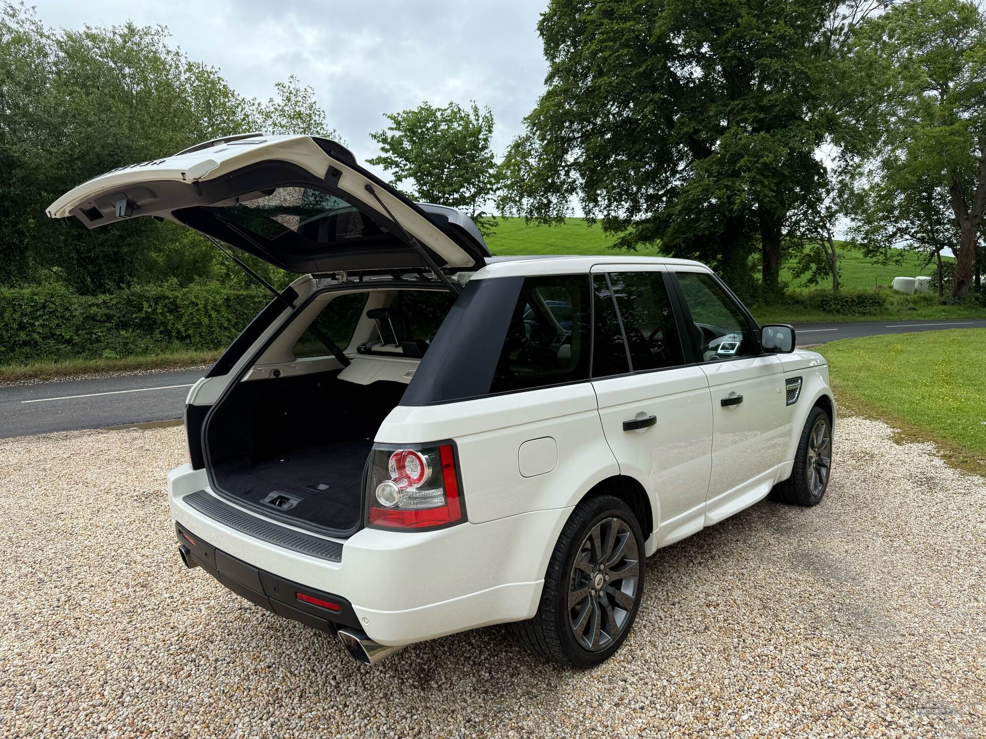 Jun 2010 Land Rover Range Rover Sport 5.0 V8 S/C Autobiography Sport 5dr CommandShift