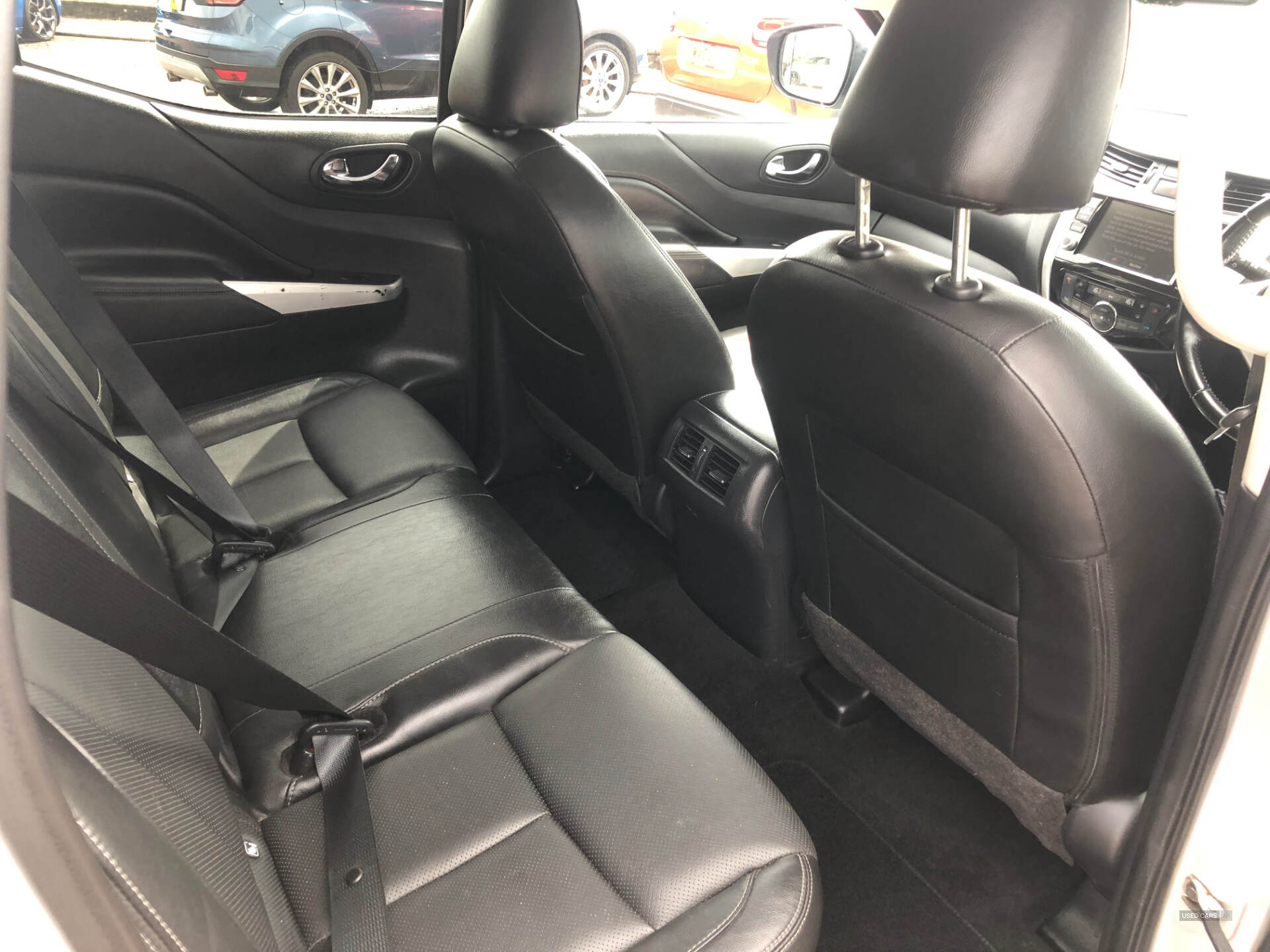 Nov 2019 Nissan Navara Double Cab Pick Up Tekna 2.3dCi 190 TT 4WD