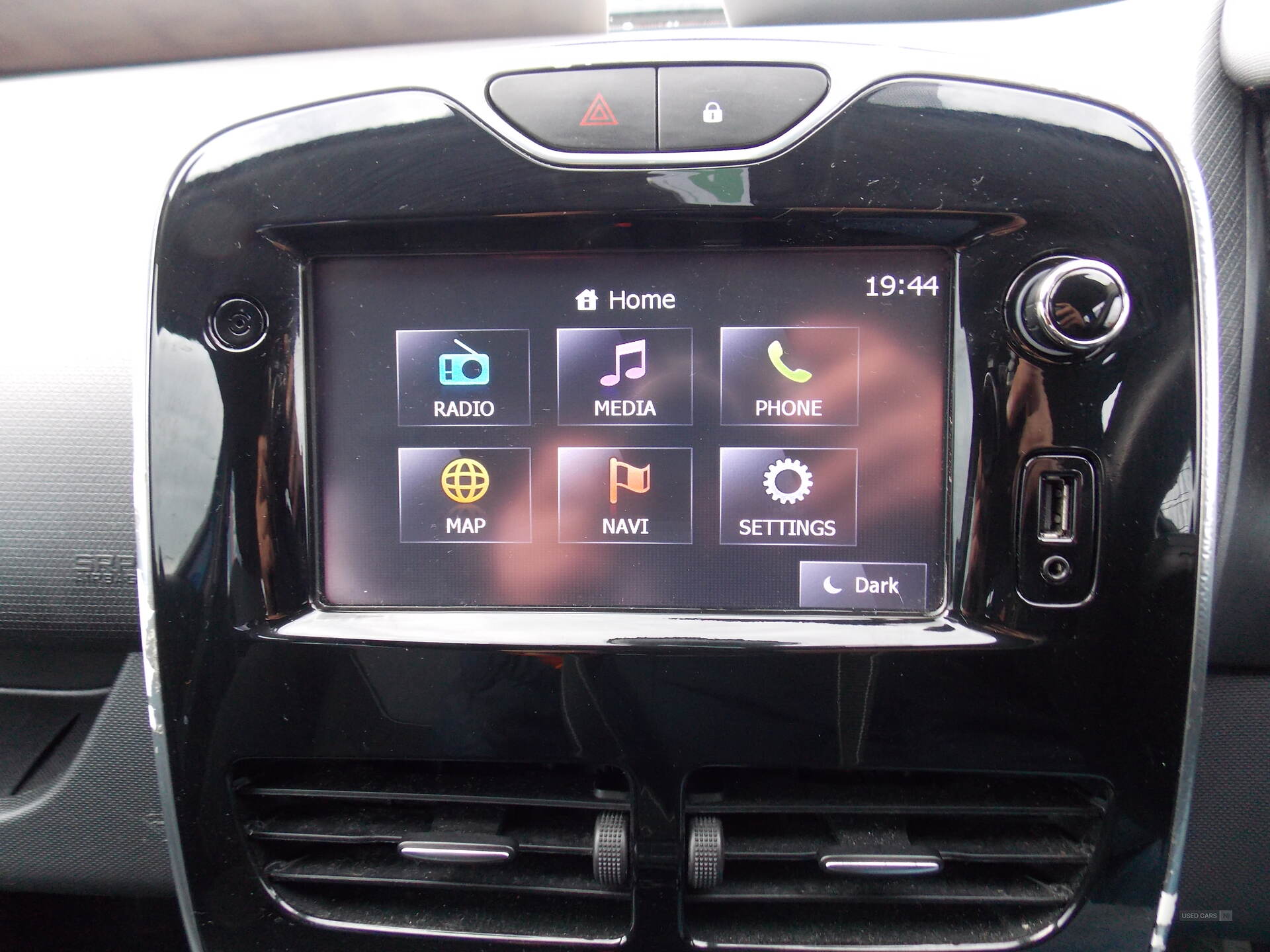 Mar 2015 Renault Clio 1.5 dCi 90 Dynamique S MediaNav 5dr EDC